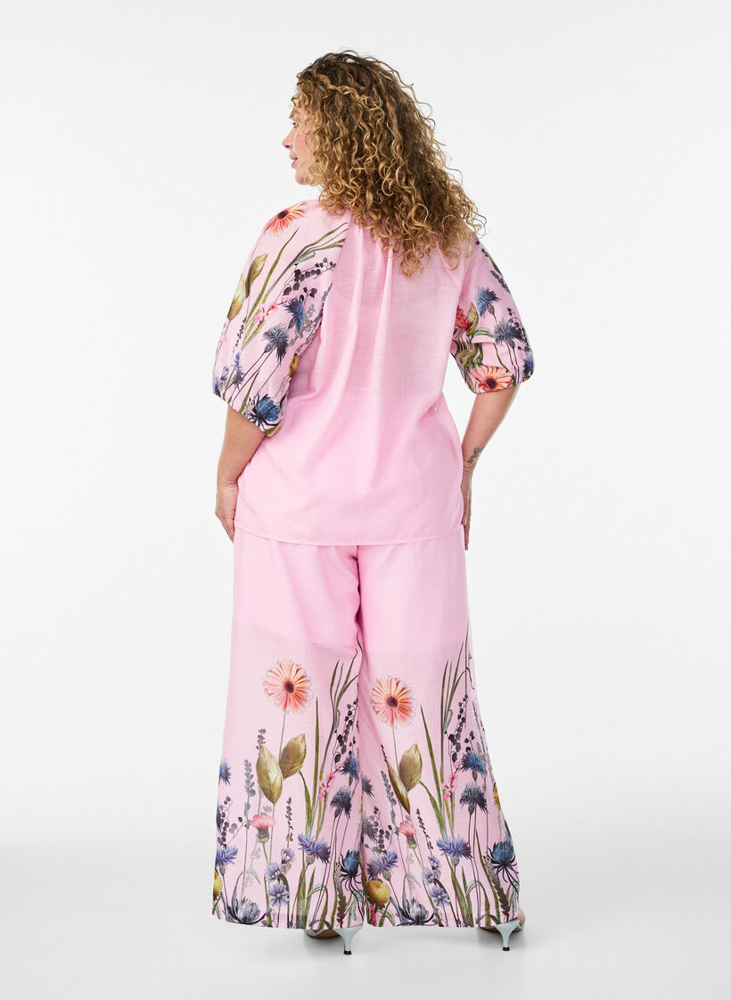 Broek met bloemenprint en wijde pijpen, Roze, Model image number 1