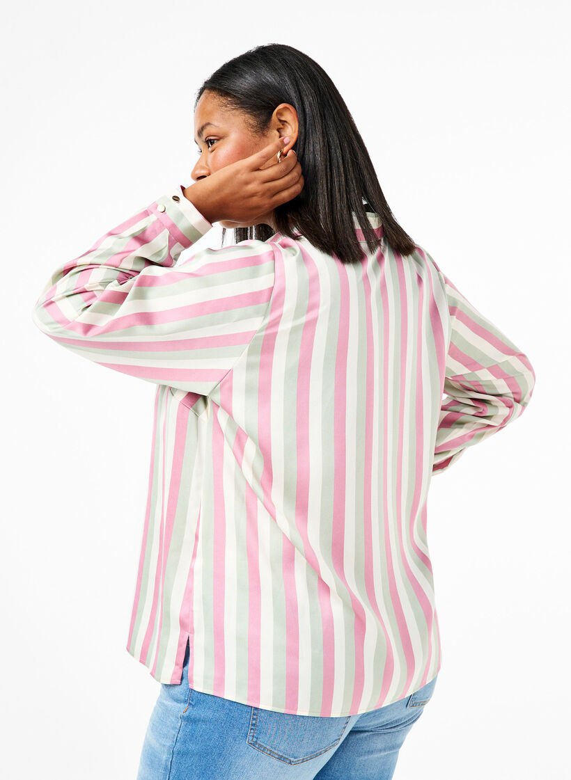 Chemises en satin rayé, Rose Stripe, Model image number 1