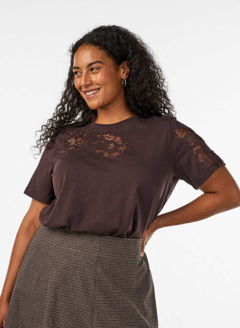 T-shirt en coton avec appliqu&eacute;s en dentelle, Marron, Model image number 0