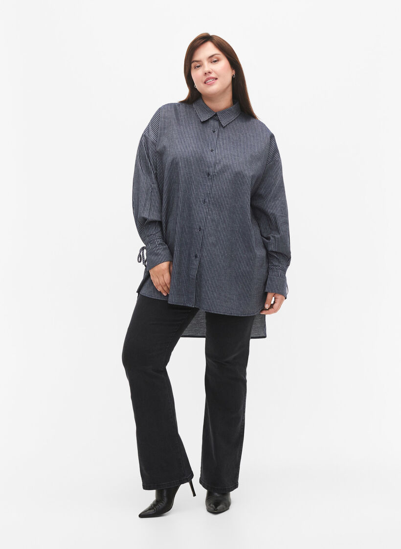 Chemise avec d&eacute;tail nou&eacute; sur les manches, Navy Stripe, Model image number 3