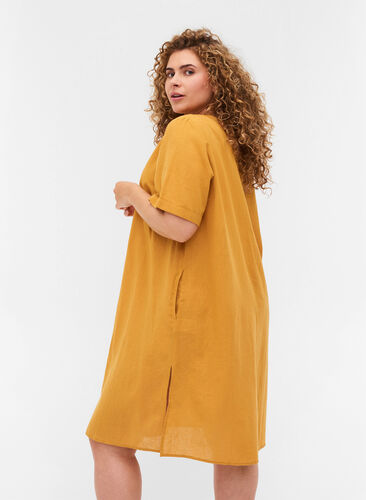 Robe à manches courtes en coton mélangé avec du lin, Honey Mustard, Model image number 1