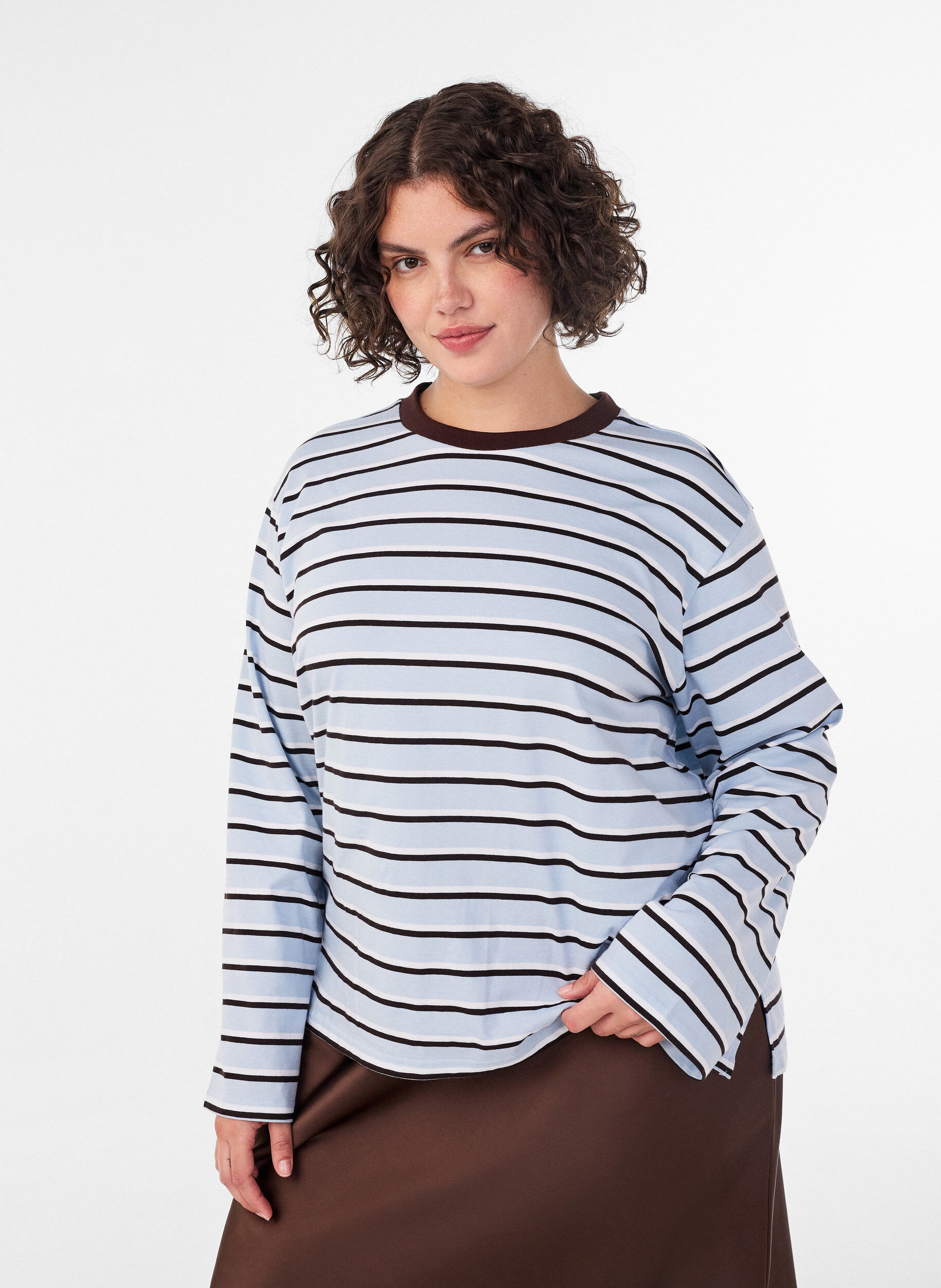 Basic T-shirt met lange mouwen, Blauw, Model