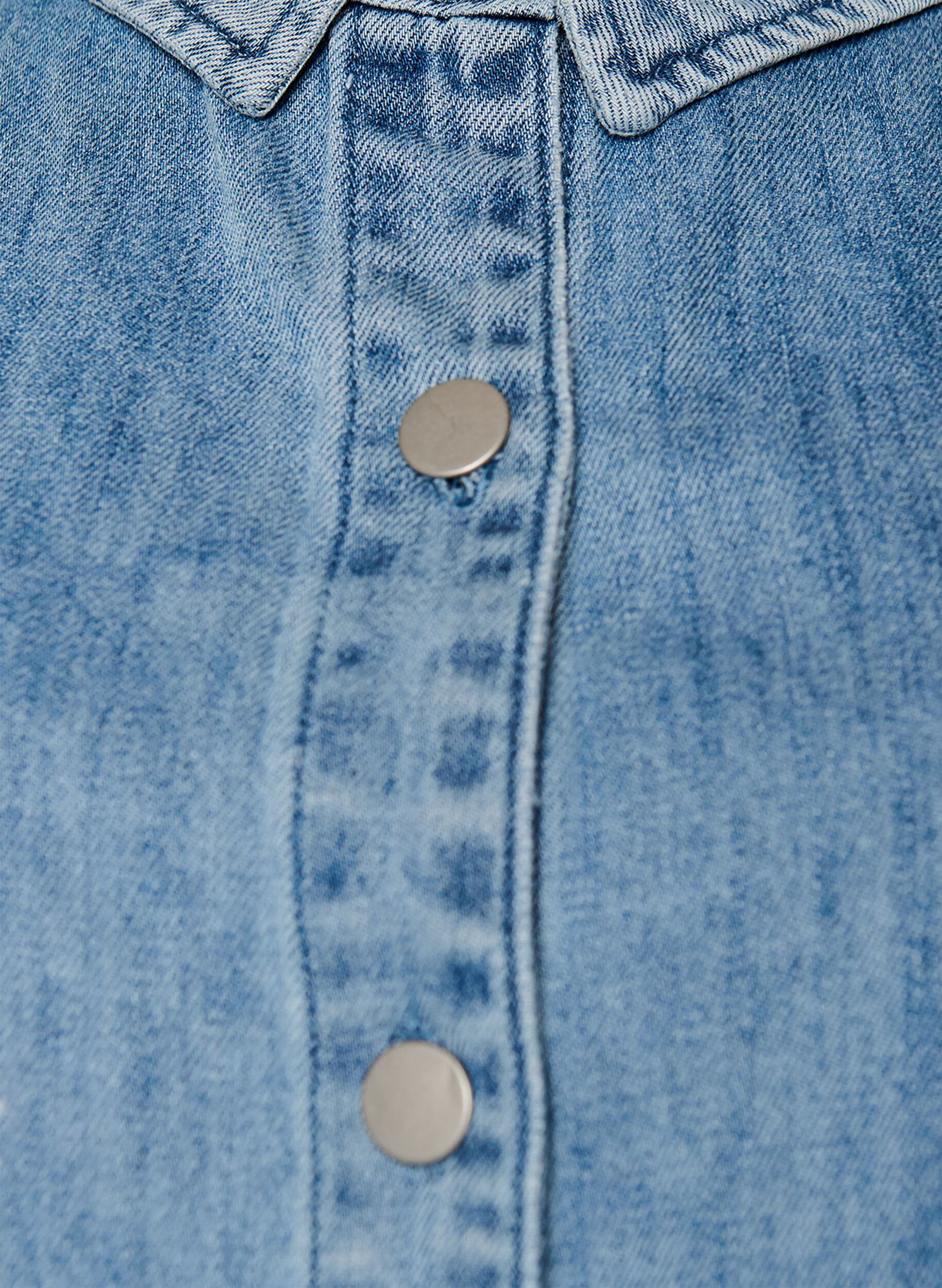 ZizziChemise en jean &agrave; imprim&eacute; floral et manches courtes, Bleu Clair, Packshot image number 2