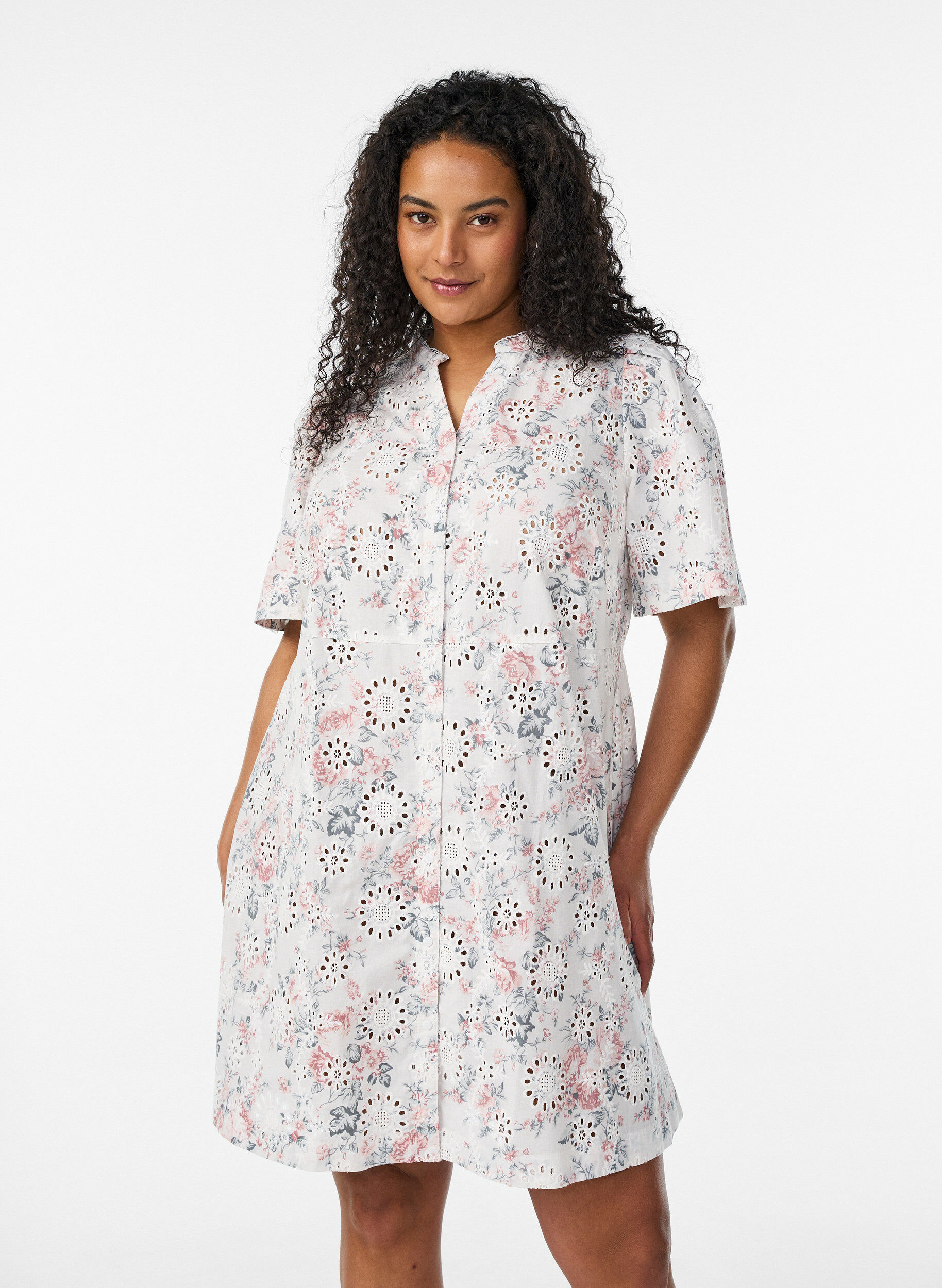 Robe en coton &agrave; imprim&eacute; floral et broderie anglaise, Vanille, Model