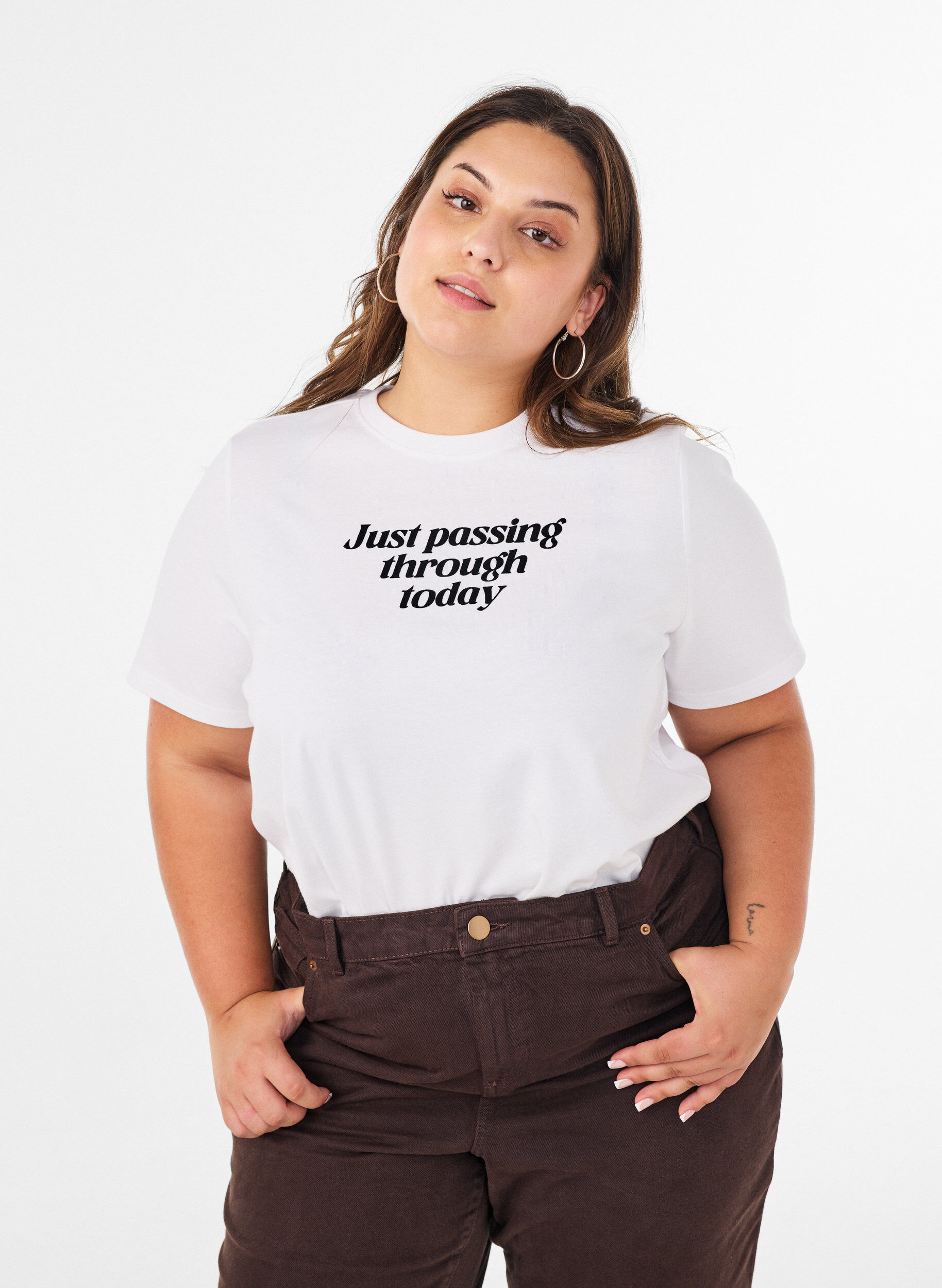 T-shirt en coton avec texte imprim&eacute;, Blanc, Model