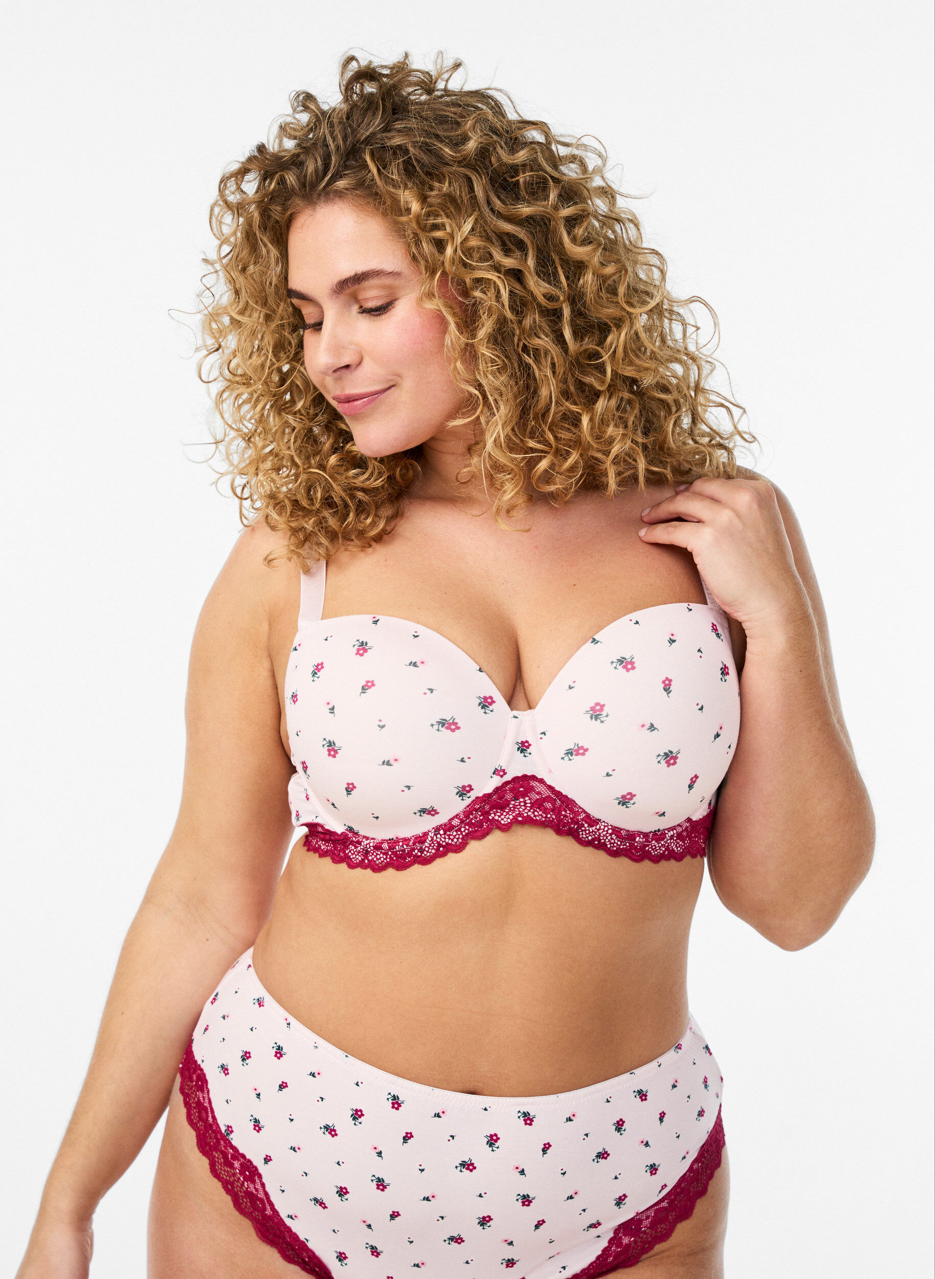 ZizziVoorgevormde bh met bloemenprint en kanten details, Roze, Model image number 0