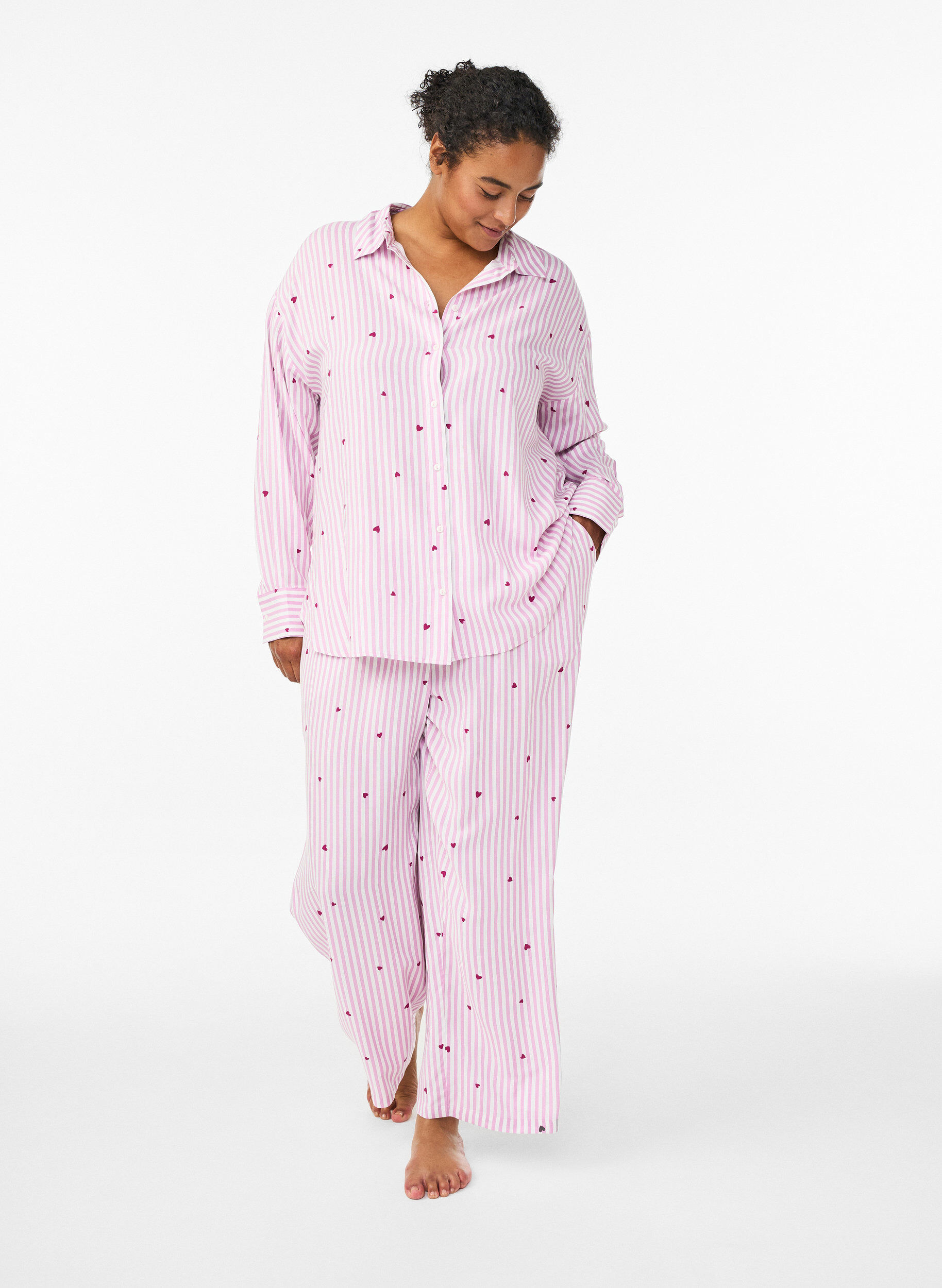 ZizziPantalon de nuit ample &agrave; rayures et c&oelig;urs, Rose, Model image number 0
