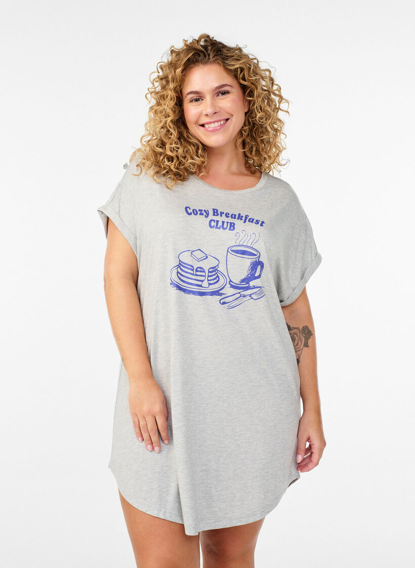 Chemise de nuit &agrave; manches courtes avec imprim&eacute; texte, Gris, Model image number 0