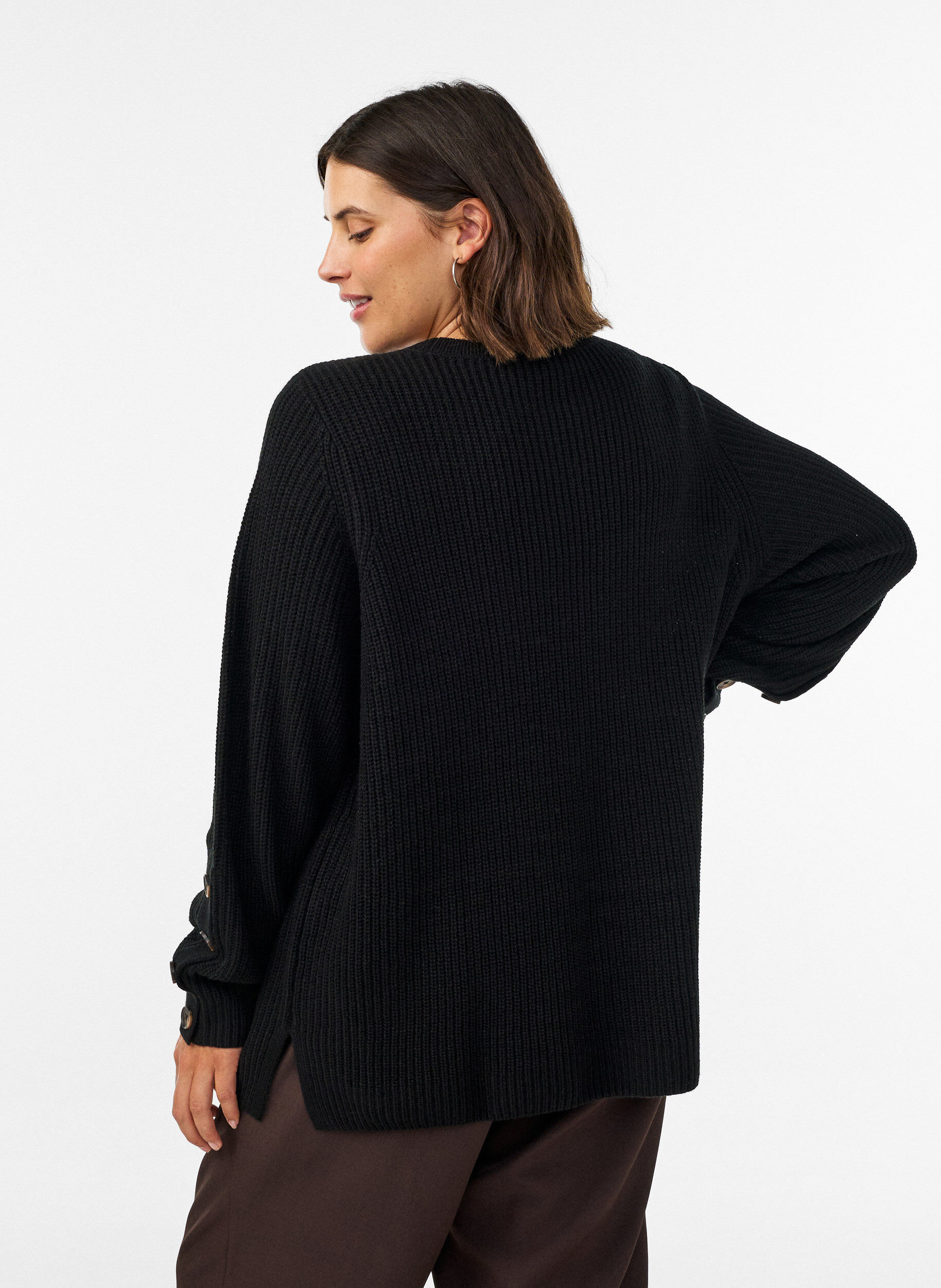 ZizziGebreide blouse met ribstructuur en knoopdetails, Zwart, Model image number 2