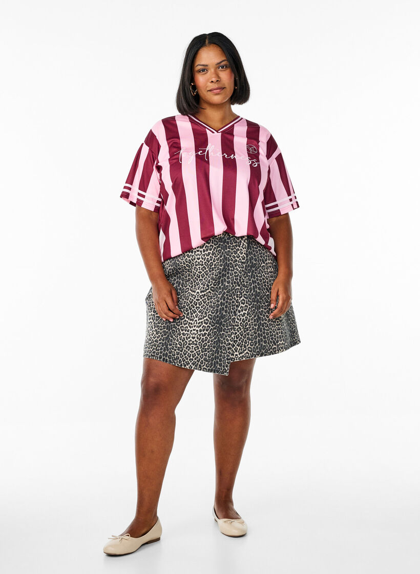 Mini-jupe &eacute;vas&eacute;e en jean imprim&eacute; l&eacute;opard, Marron, Model image number 1