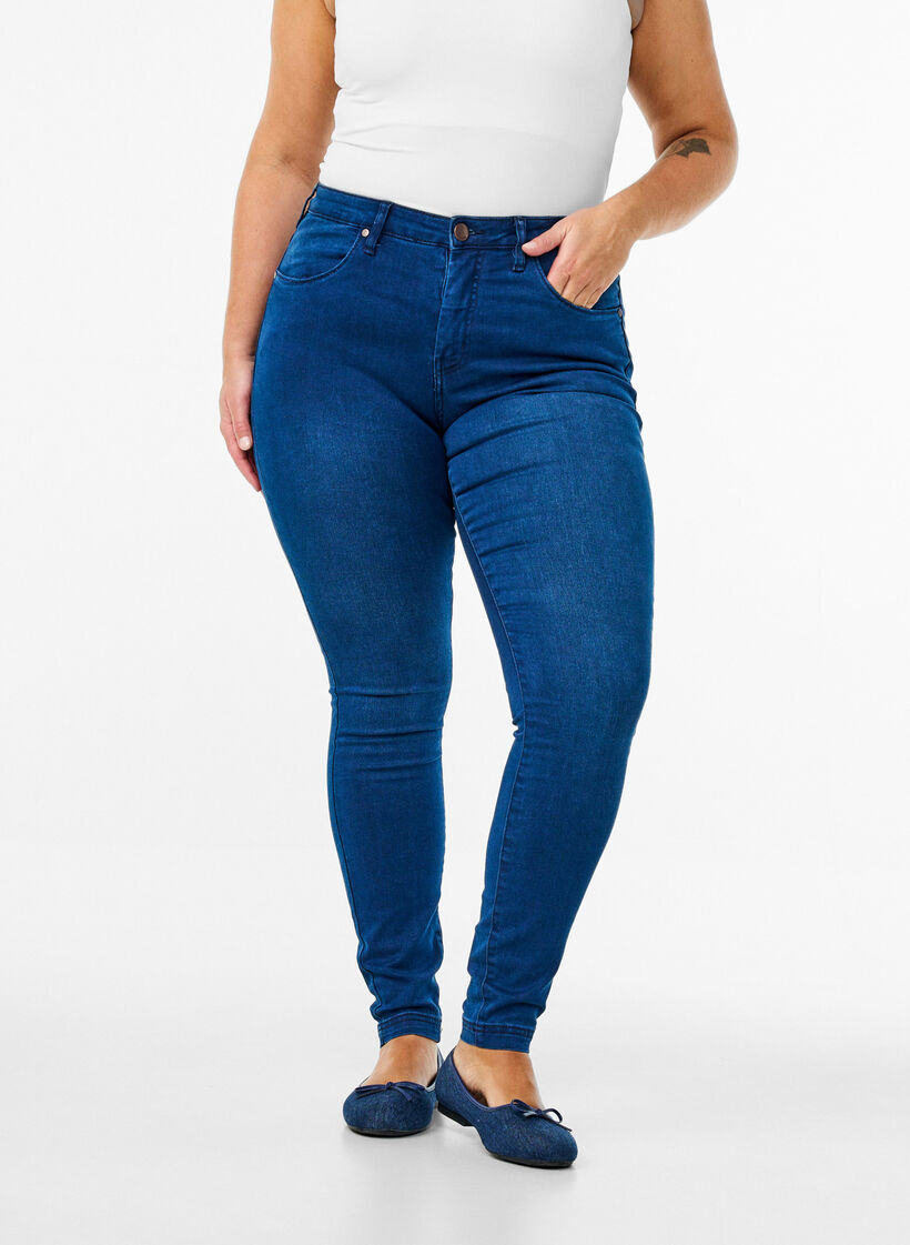 Jean Amy super slim à taille haute, Blue Denim, Model image number 2