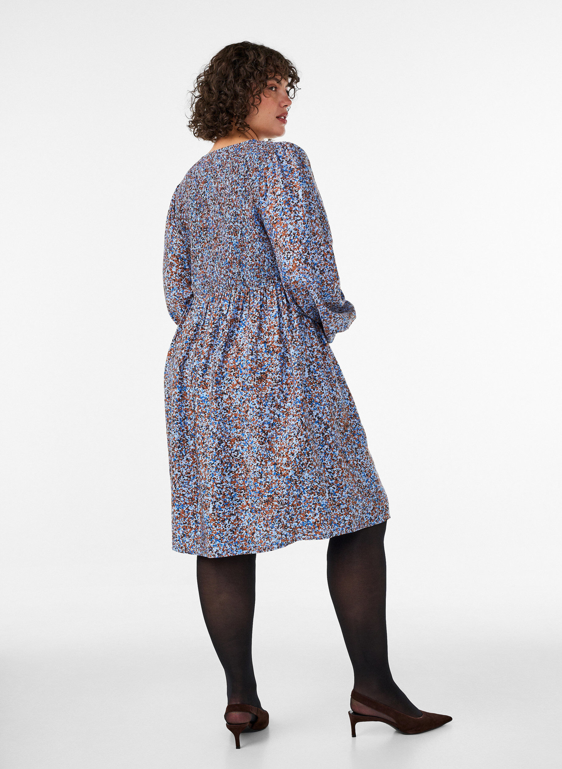 ZizziRobe smock&eacute;e en viscose &agrave; imprim&eacute; int&eacute;gral, Bleu Clair, Model image number 2
