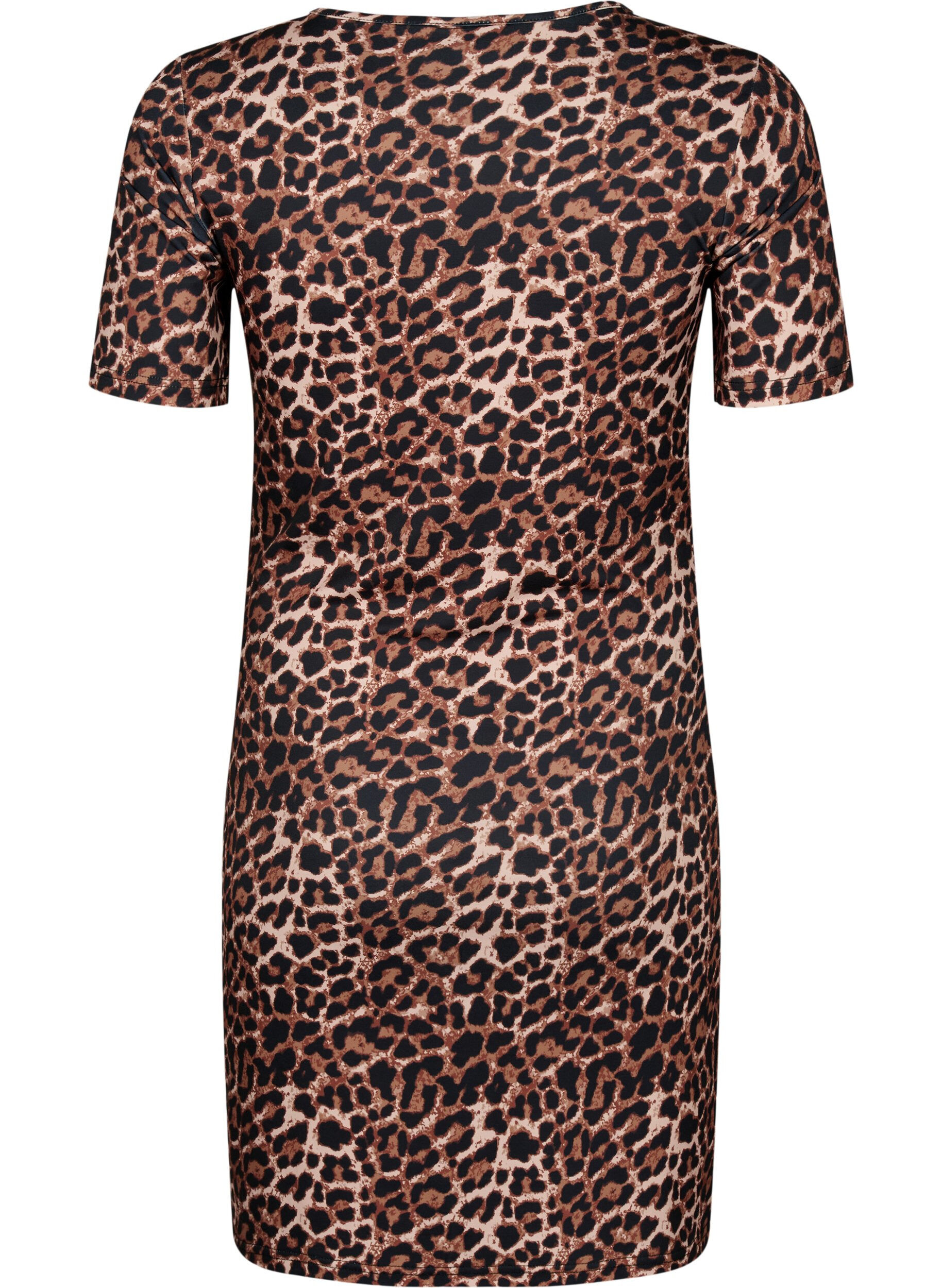 Zizzi Robe ajust&eacute;e &agrave; imprim&eacute; de l&eacute;opard avec une d&eacute;coupe, Leopard AOP, Packshot image number 1