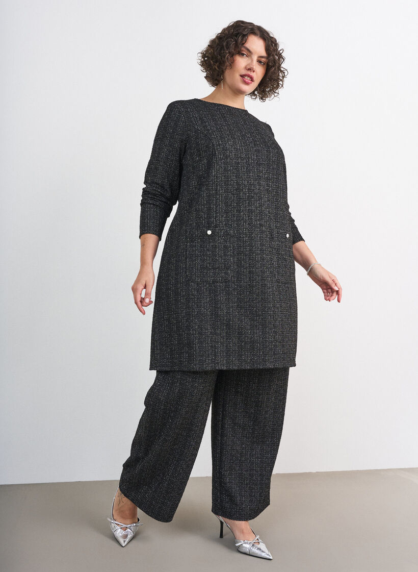 Robe courte boucl&eacute;e avec fils paillet&eacute;s, Noir, Model image number 1
