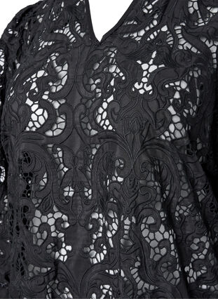 Robe en dentelle à manches longues avec une ligne A, Black, Packshot image number 2