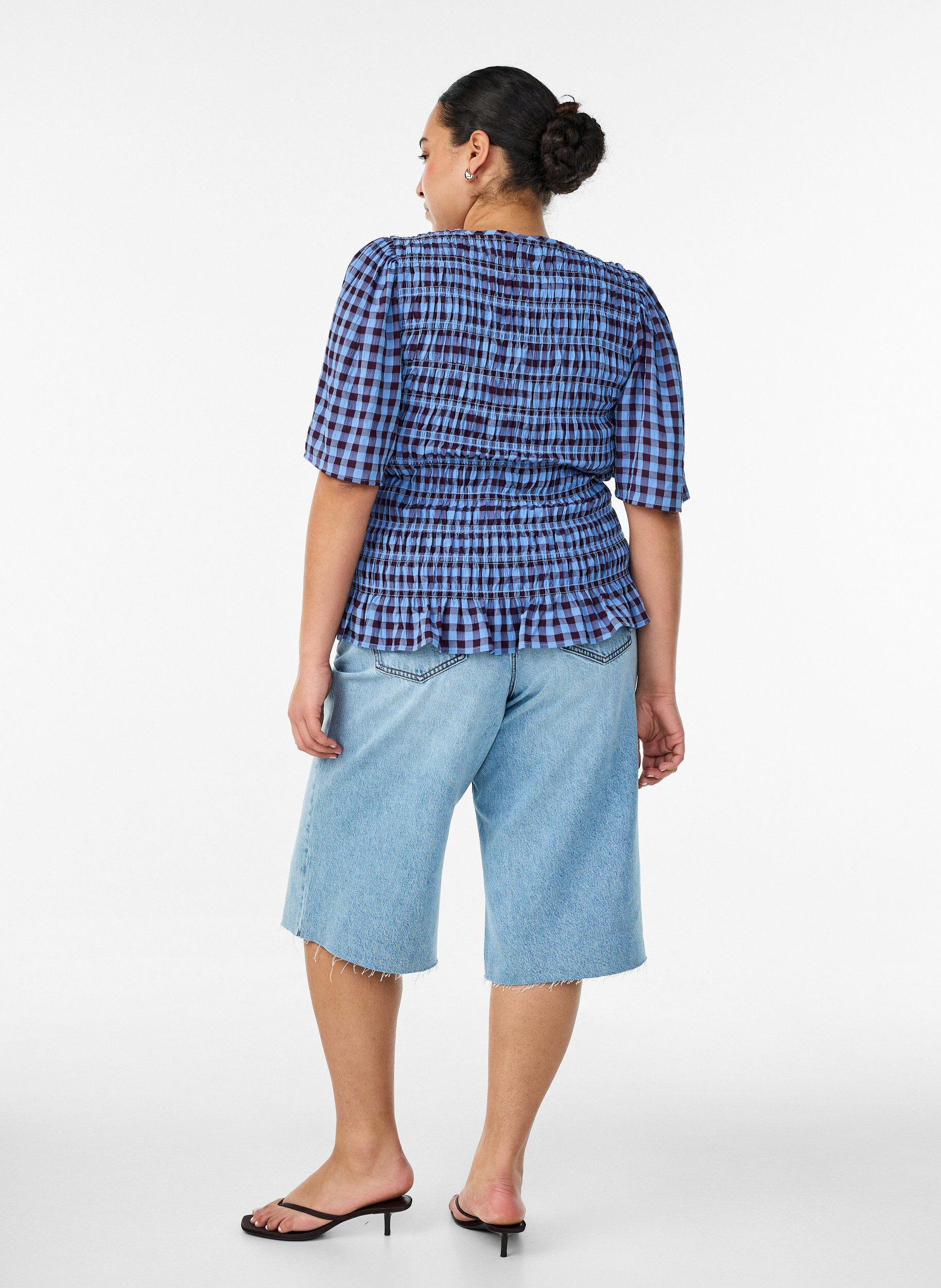 ZizziGecropte jeans met een versleten look en rafelige randen, Blauw, Model image number 1