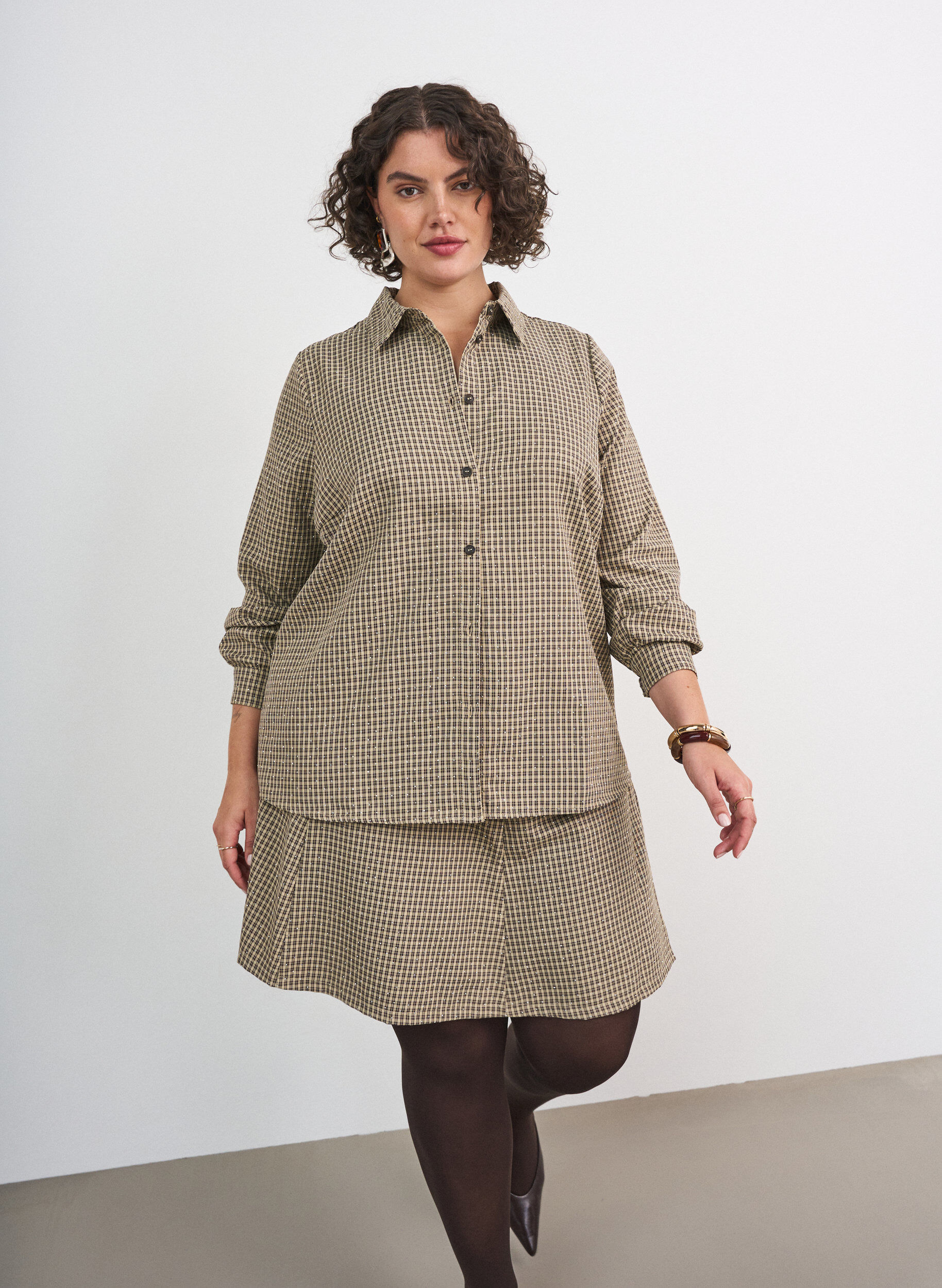 ZizziJupe &agrave; mini-carreaux et strass, Marron, Model image number 0