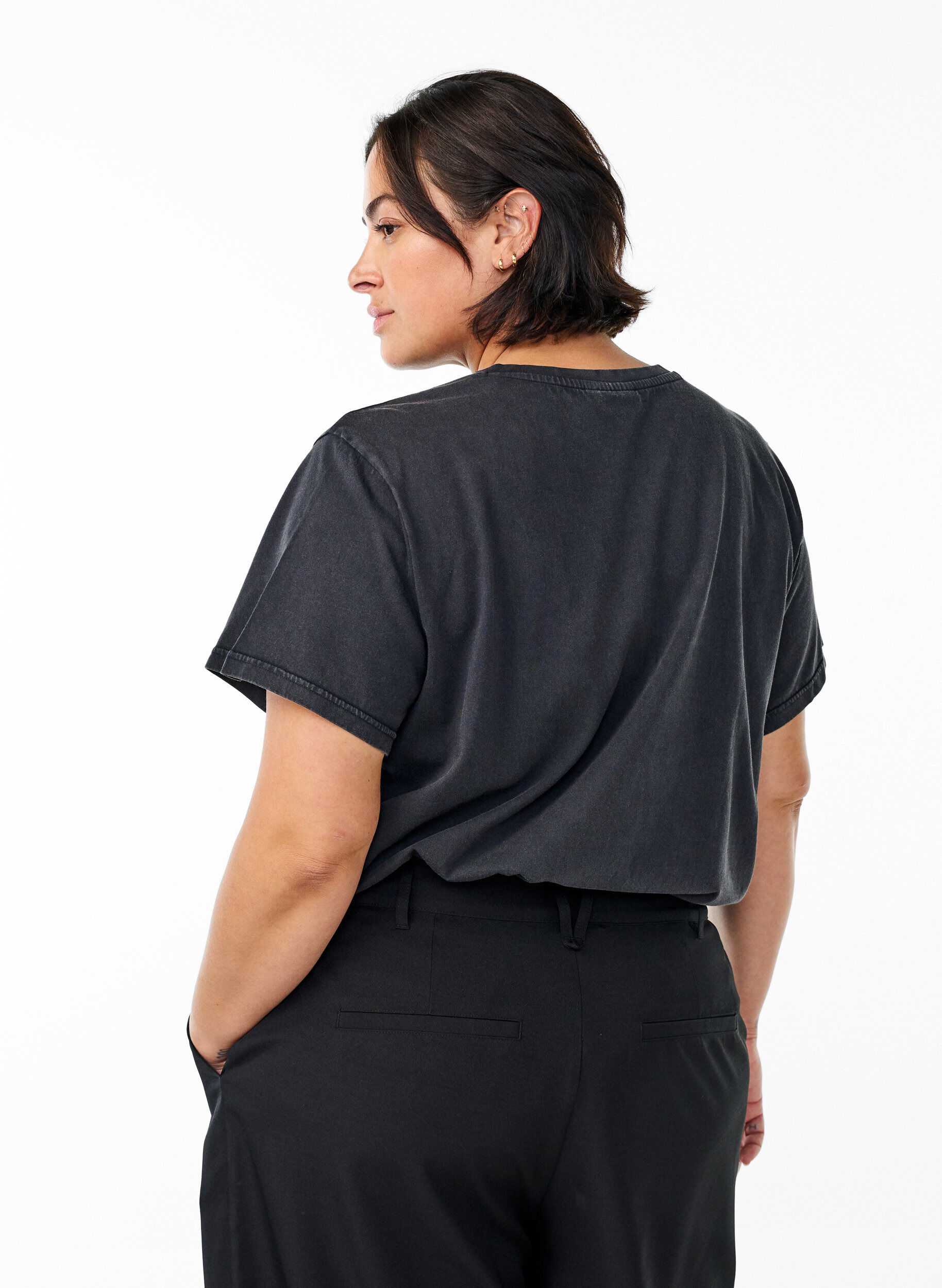 Zizzi T-shirt en coton biologique avec des strass et un motif de papillon, Gris, Model image number 2