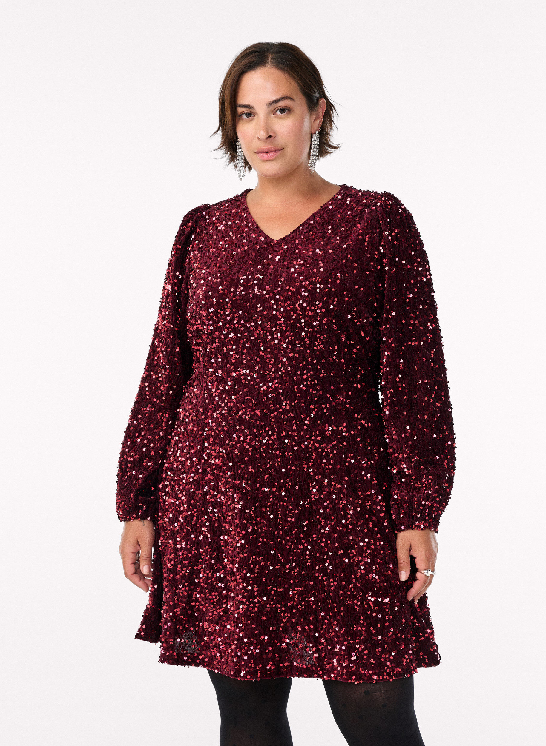 Zizzi Robe courte &eacute;vas&eacute;e &agrave; sequins, Rouge, Model image number 0