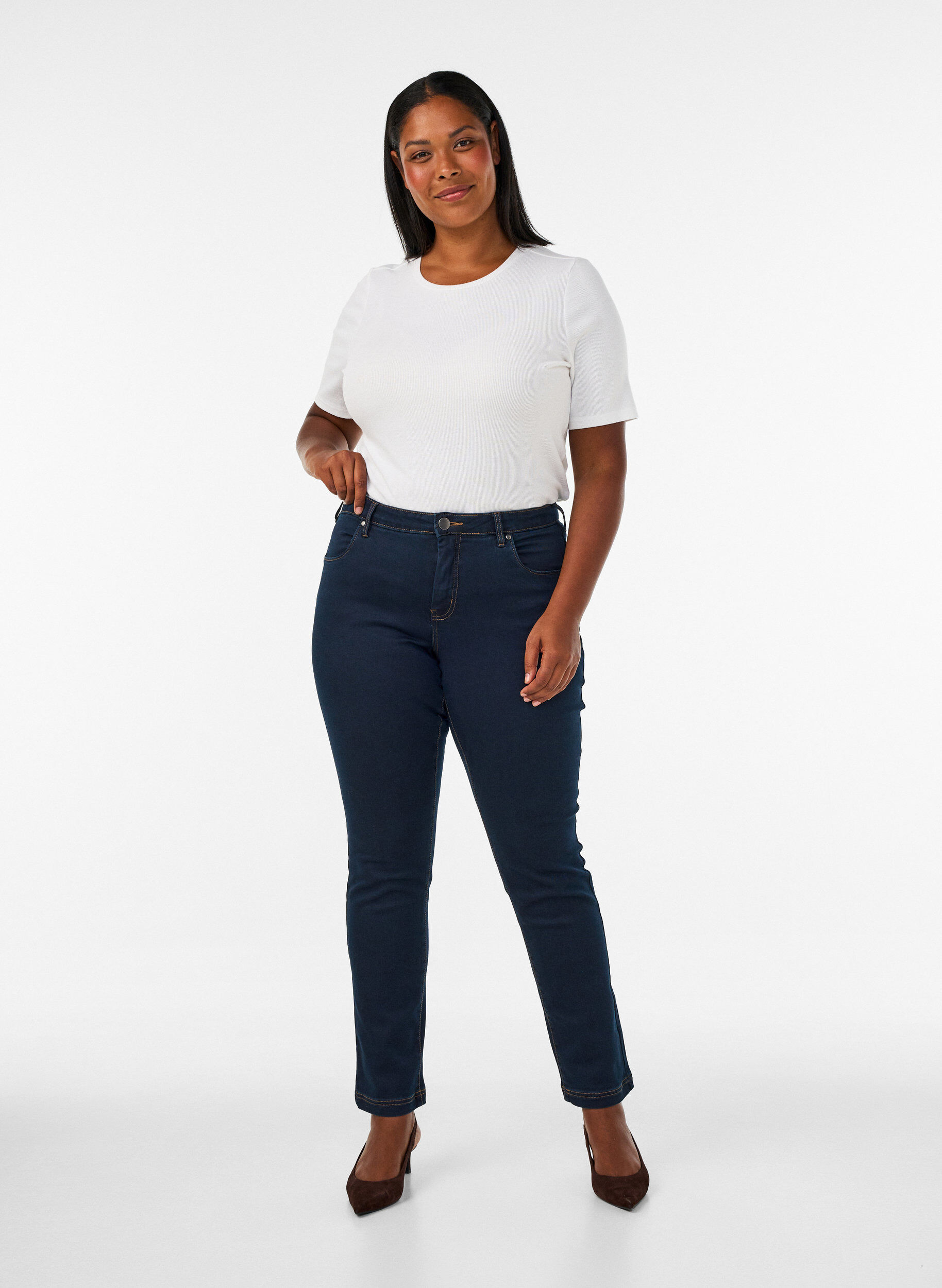 Jeans Emily Slim fit &agrave; taille r&eacute;guli&egrave;re, Bleu, Model