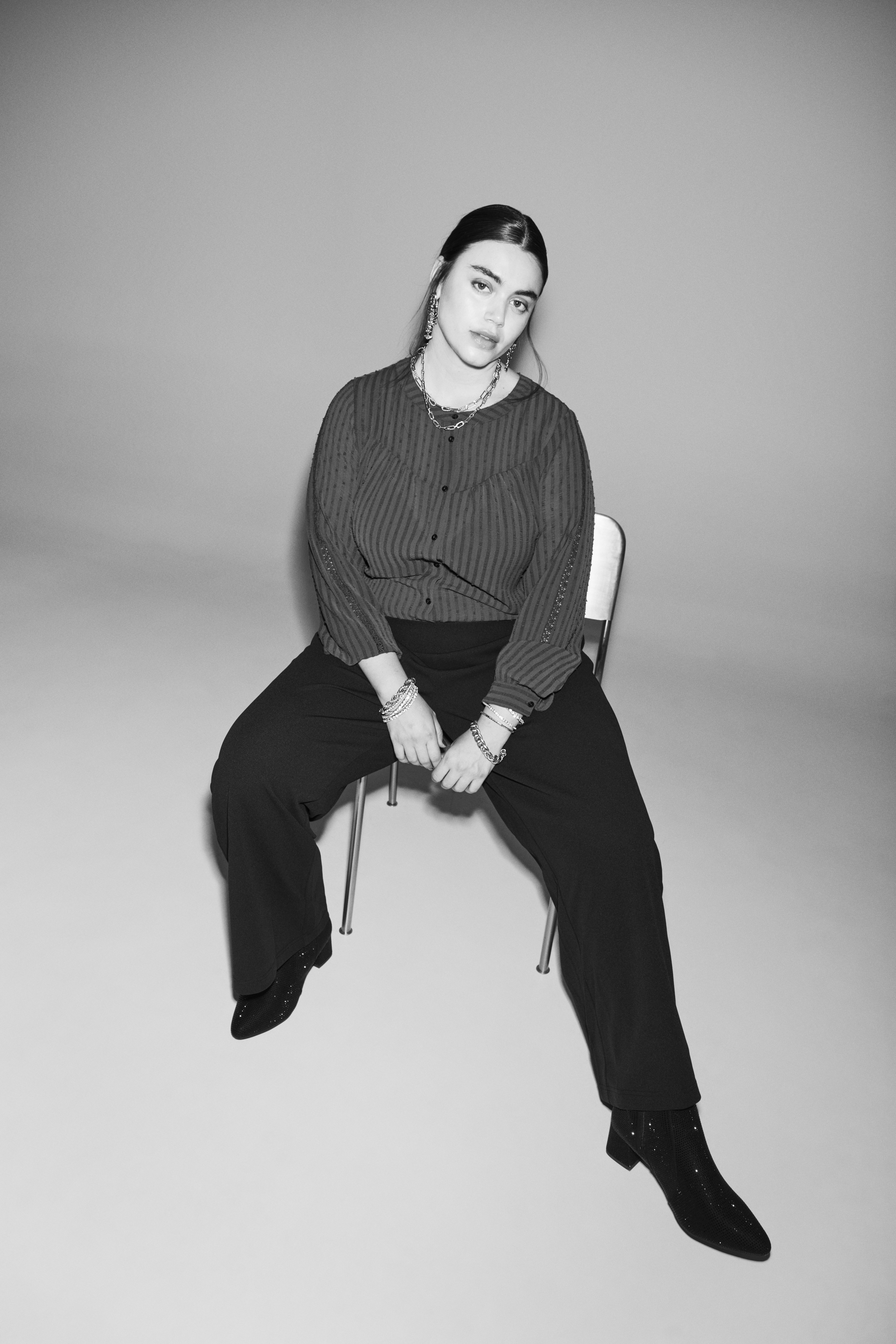 ZizziShirt met geborduurde details, , Model