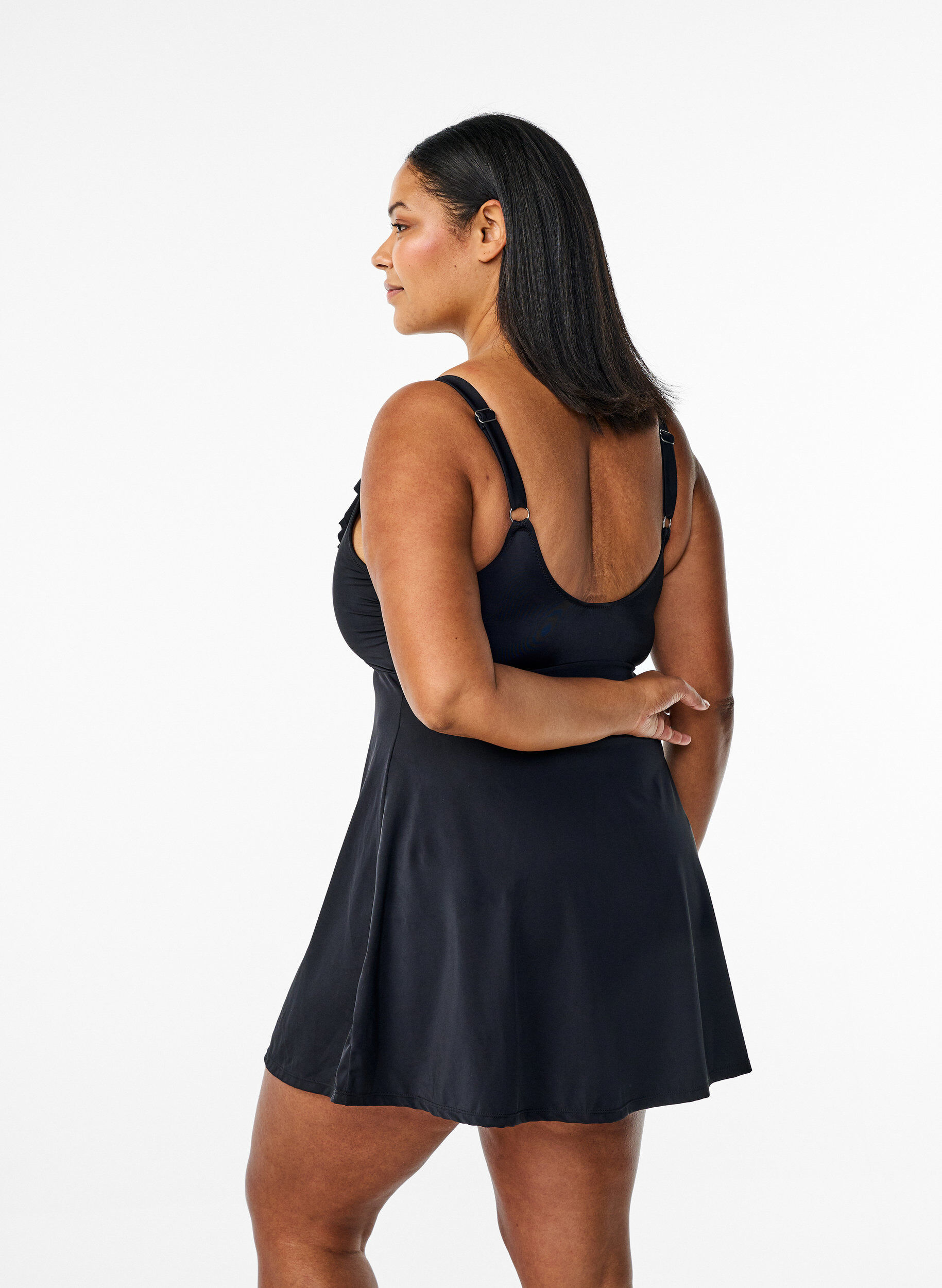 Zizzi Maillot de bain avec volants et rembourrage amovible, Noir, Model image number 2