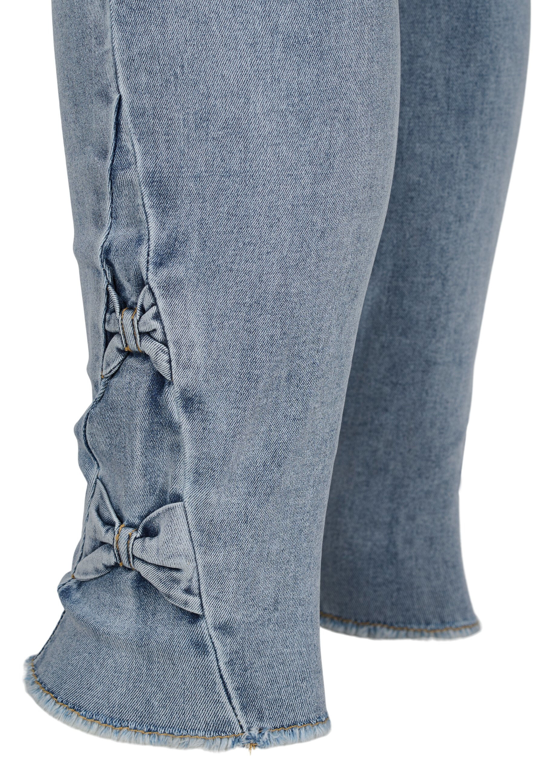 ZizziCropped Amy jeans met strikjes, Light blue, Packshot image number 3