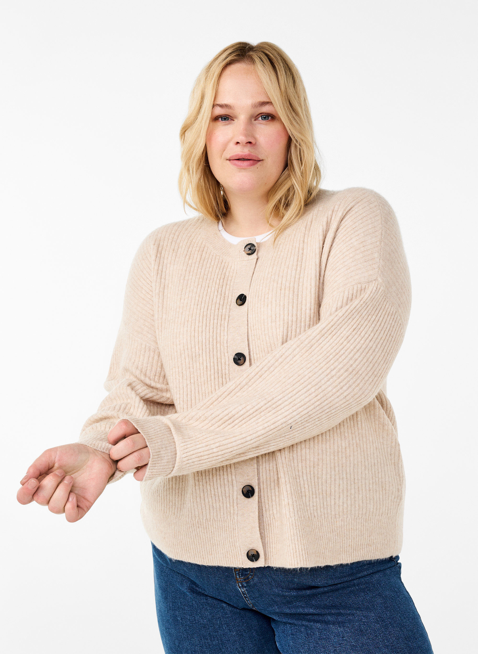 ZizziVest van ribtricot met knopen, Beige, Model image number 0