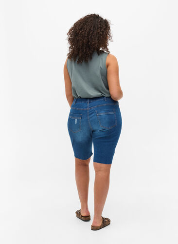 Denim shorts met zakken en ruwe rant, Blue denim, Model image number 1