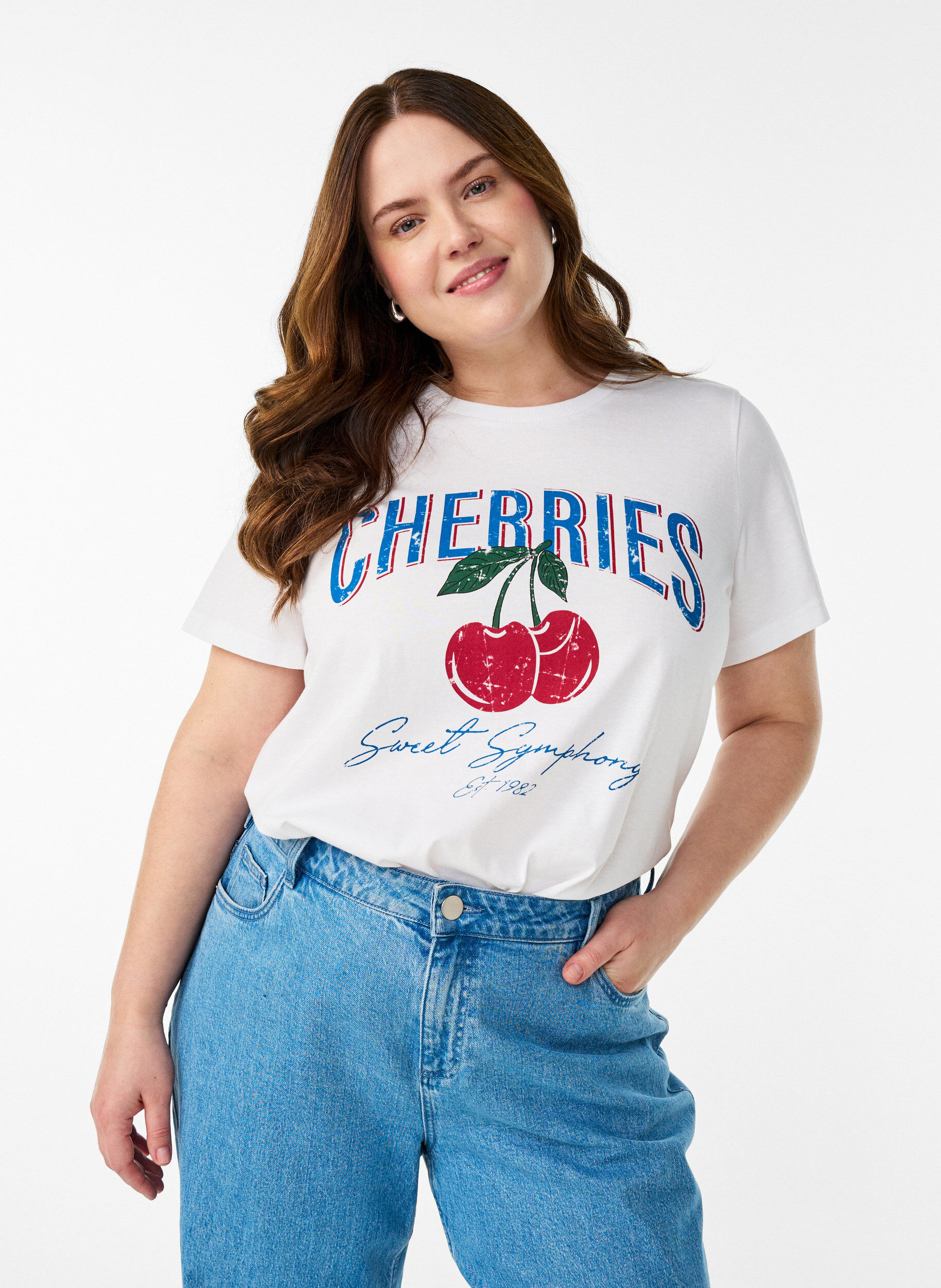 Zizzi T-shirt en coton avec imprim&eacute; fruits et texte, Blanc, Model image number 0