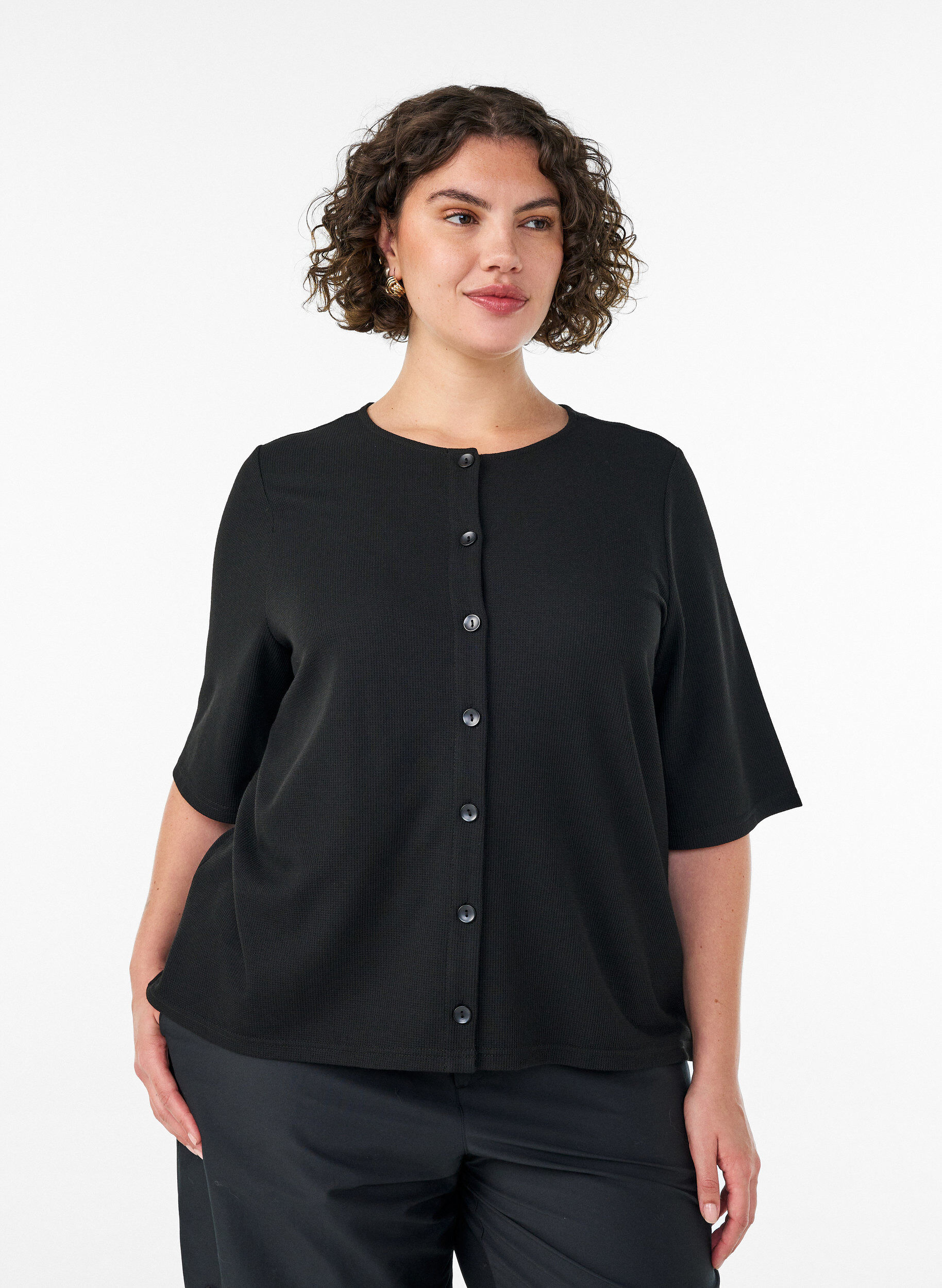 ZizziBlouse c&ocirc;tel&eacute;e &agrave; fermeture boutonn&eacute;e, Noir, Model image number 0