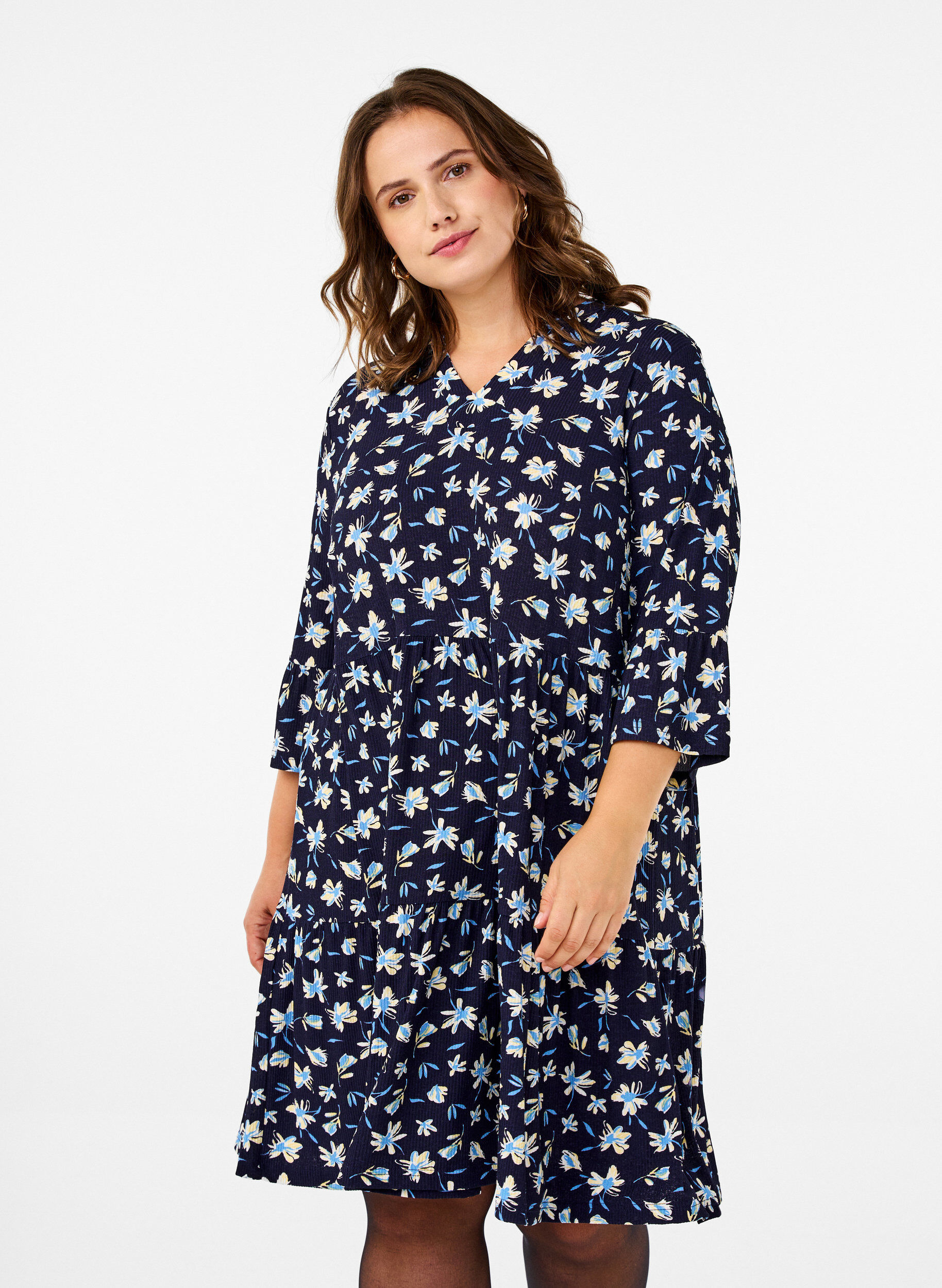 Robe courte &eacute;vas&eacute;e &agrave; imprim&eacute; floral, Bleu, Model