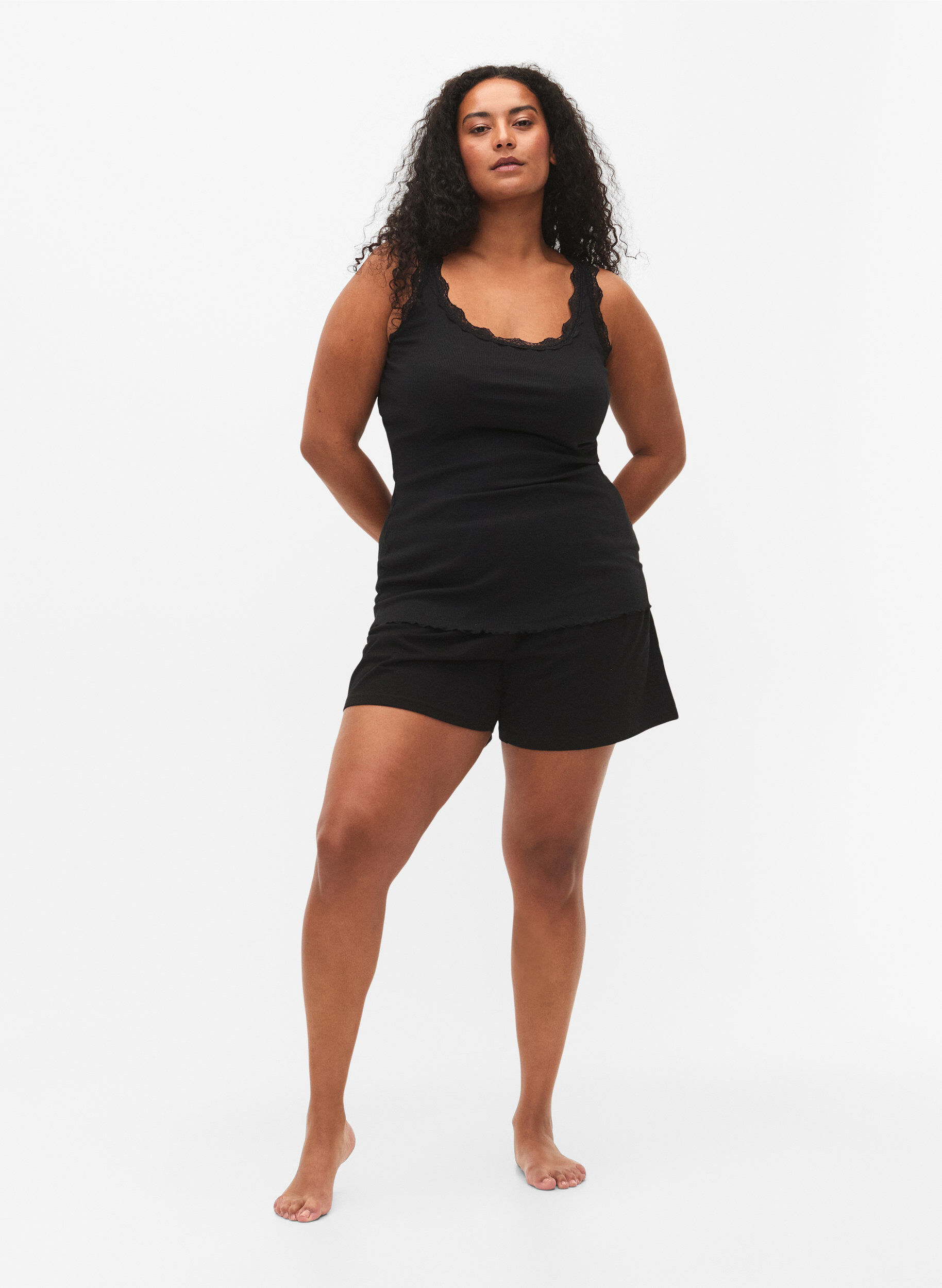 ZizziHaut &agrave; dentelle, Noir, Model image number 1