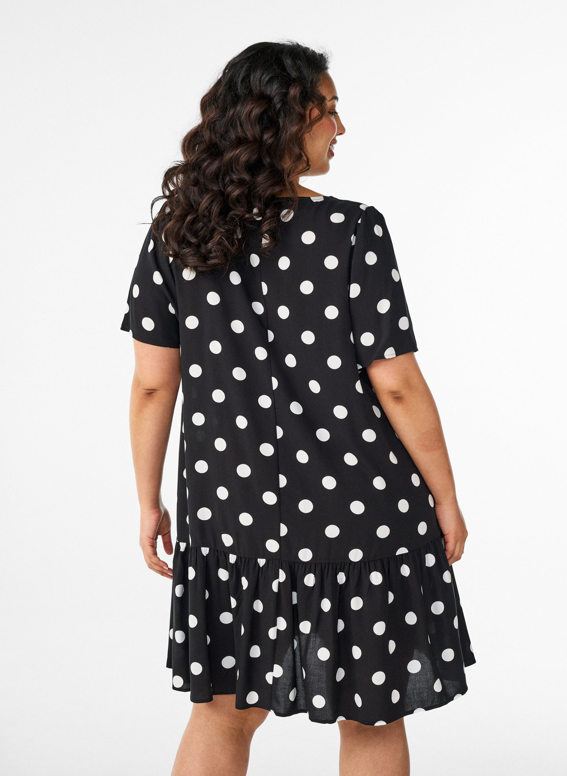 ZizziRobe en viscose avec d&eacute;coupe, Noir, Model image number 2