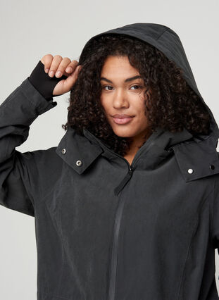 Veste imperméable avec capuche et taille ajustable, Black, Model image number 3