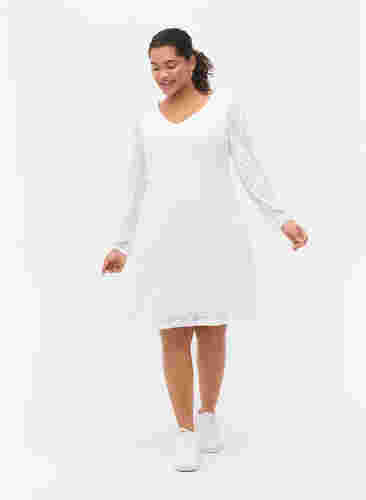 Robe en dentelle avec découpe en V et manches longues, Bright White, Model image number 2