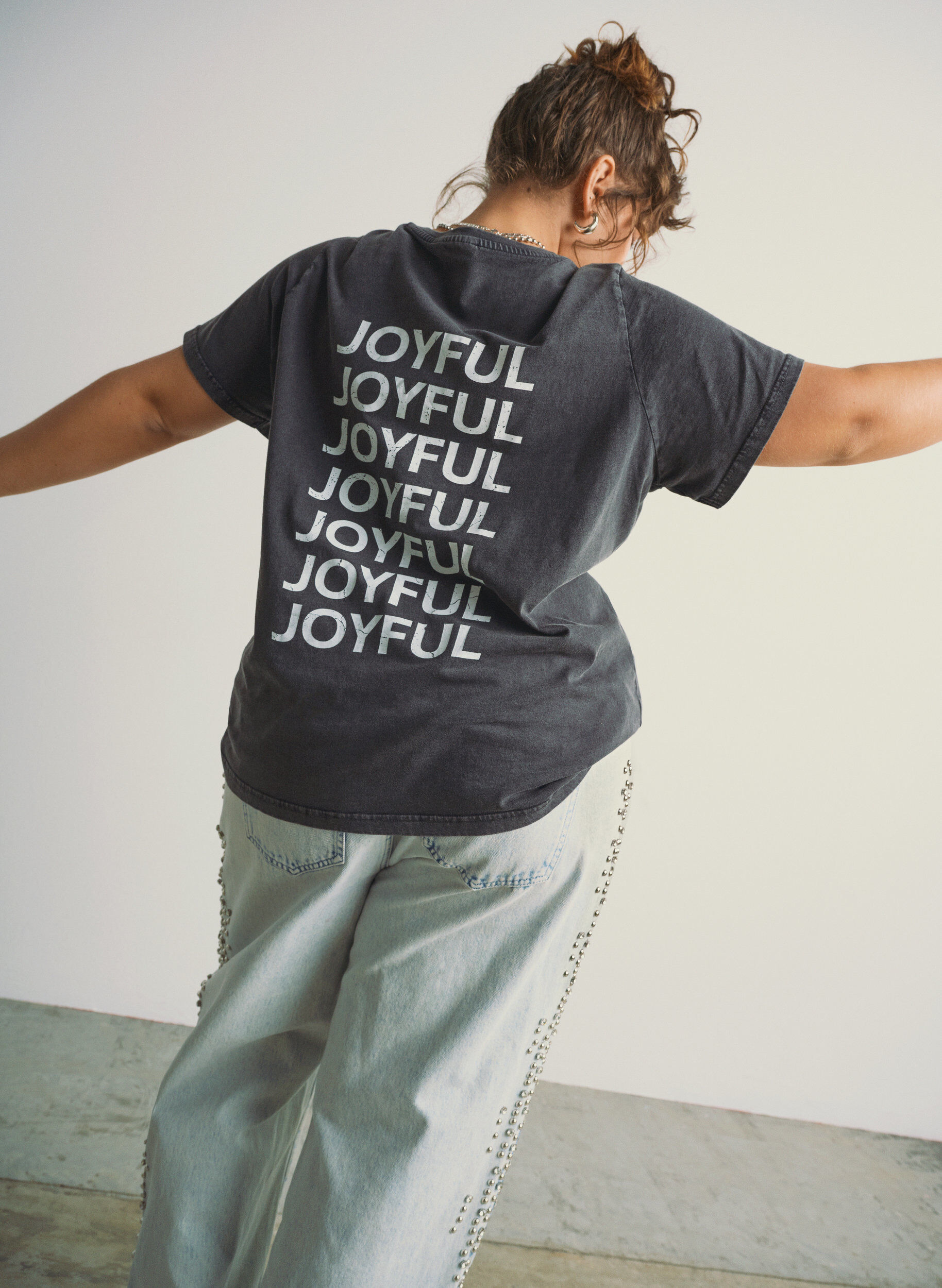 Zizzi T-shirt en coton bio avec imprim&eacute; au dos, Gris anthracite, Image image number 0