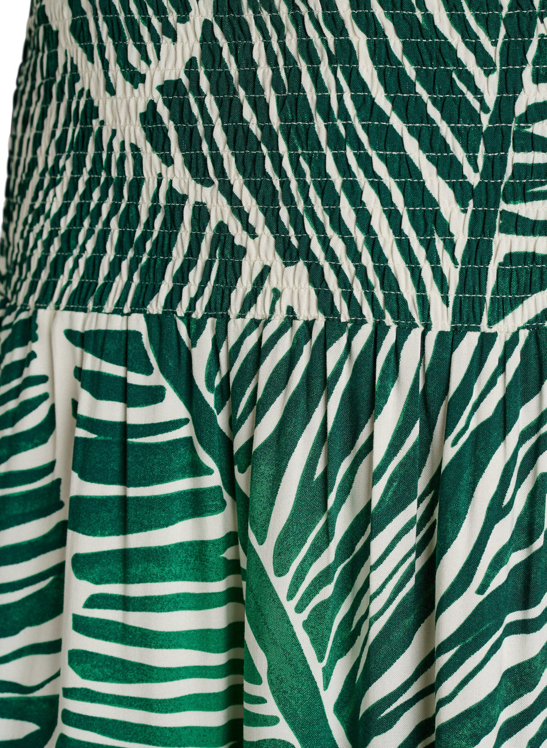 ZizziJupe longue en viscose avec smocks, Vert, Packshot image number 2