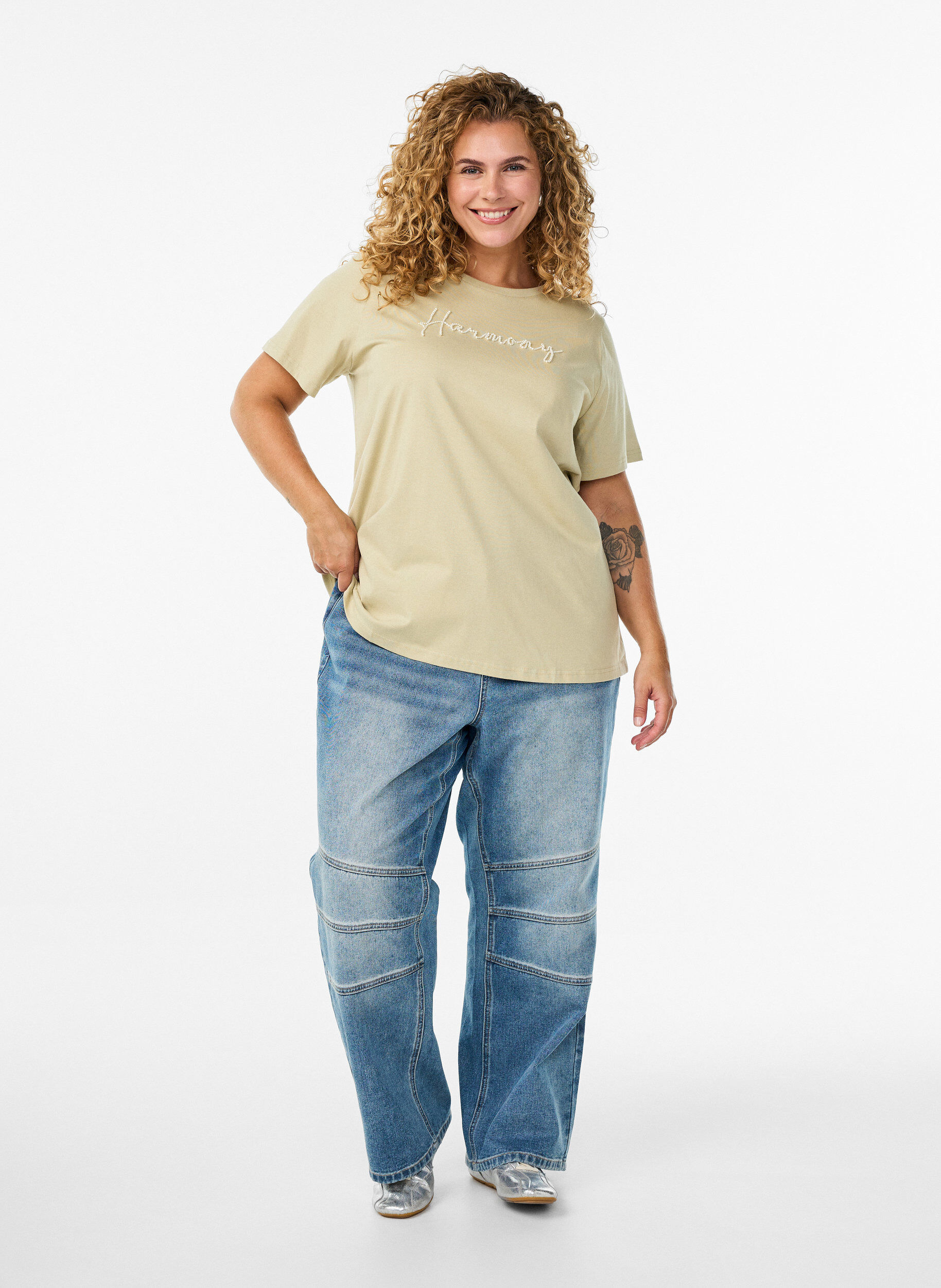 ZizziT-shirt in biologisch katoen met pareltekst, Beige, Model image number 1