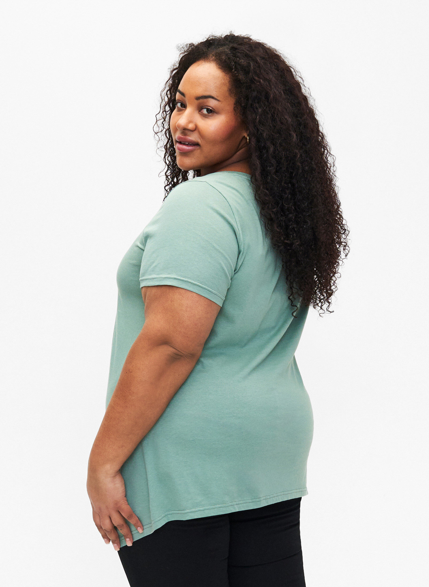 Zizzi T-shirt en coton &agrave; manches courtes, Chinois G. W. Love, Model image number 1