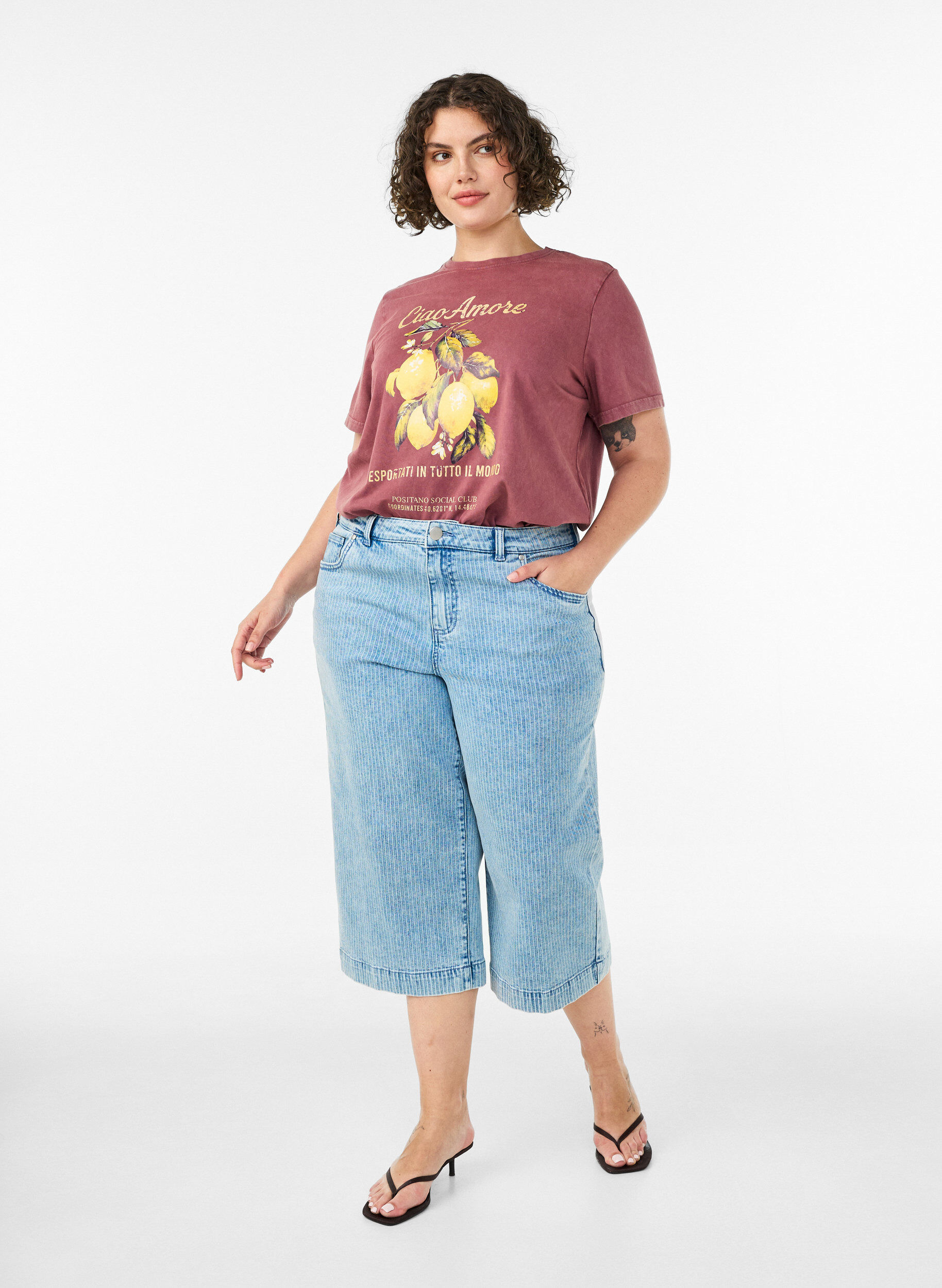 ZizziKatoenen T-shirt met print aan de voorkant en een gewassen look, Rood, Model image number 1