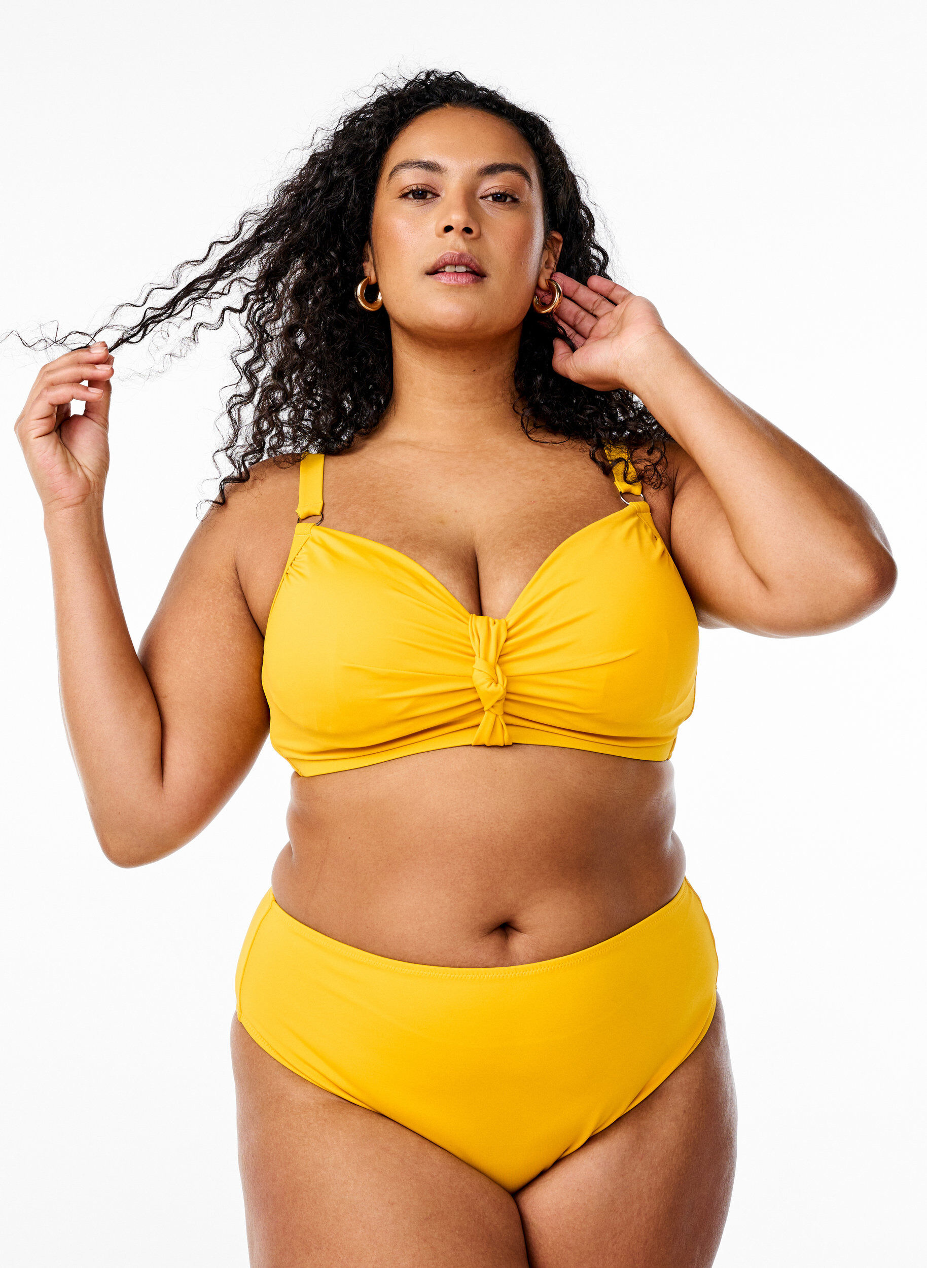 Bikini br&eacute;silien avec taille r&eacute;guli&egrave;re, Jaune, Model