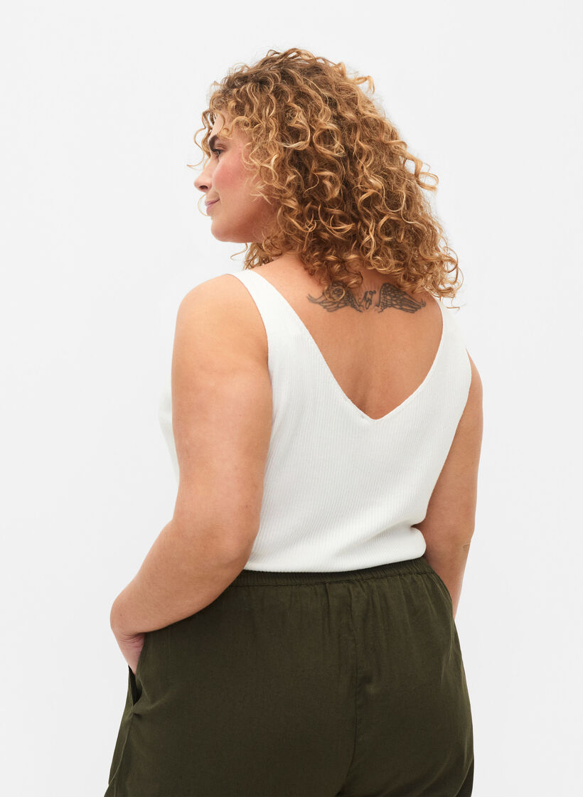 Top en maille avec encolure en V, Cloud Dancer, Model image number 1