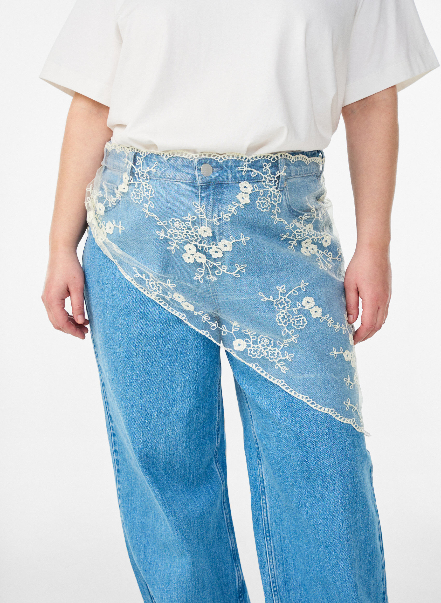 &Eacute;charpe triangulaire en dentelle, Beige, Model