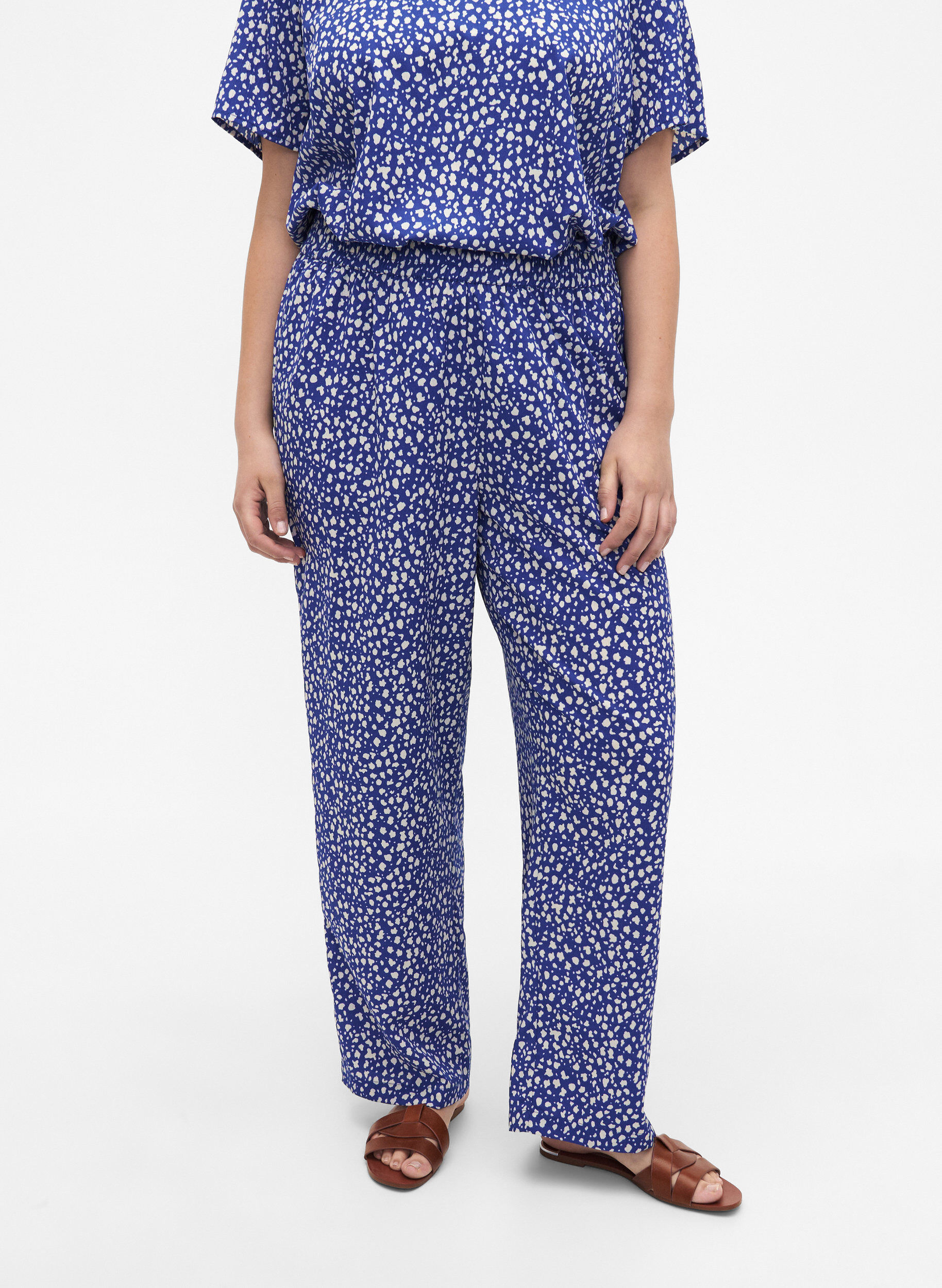 ZizziFLASH - Broek met print en zakken, Surf the web Dot, Model image number 2