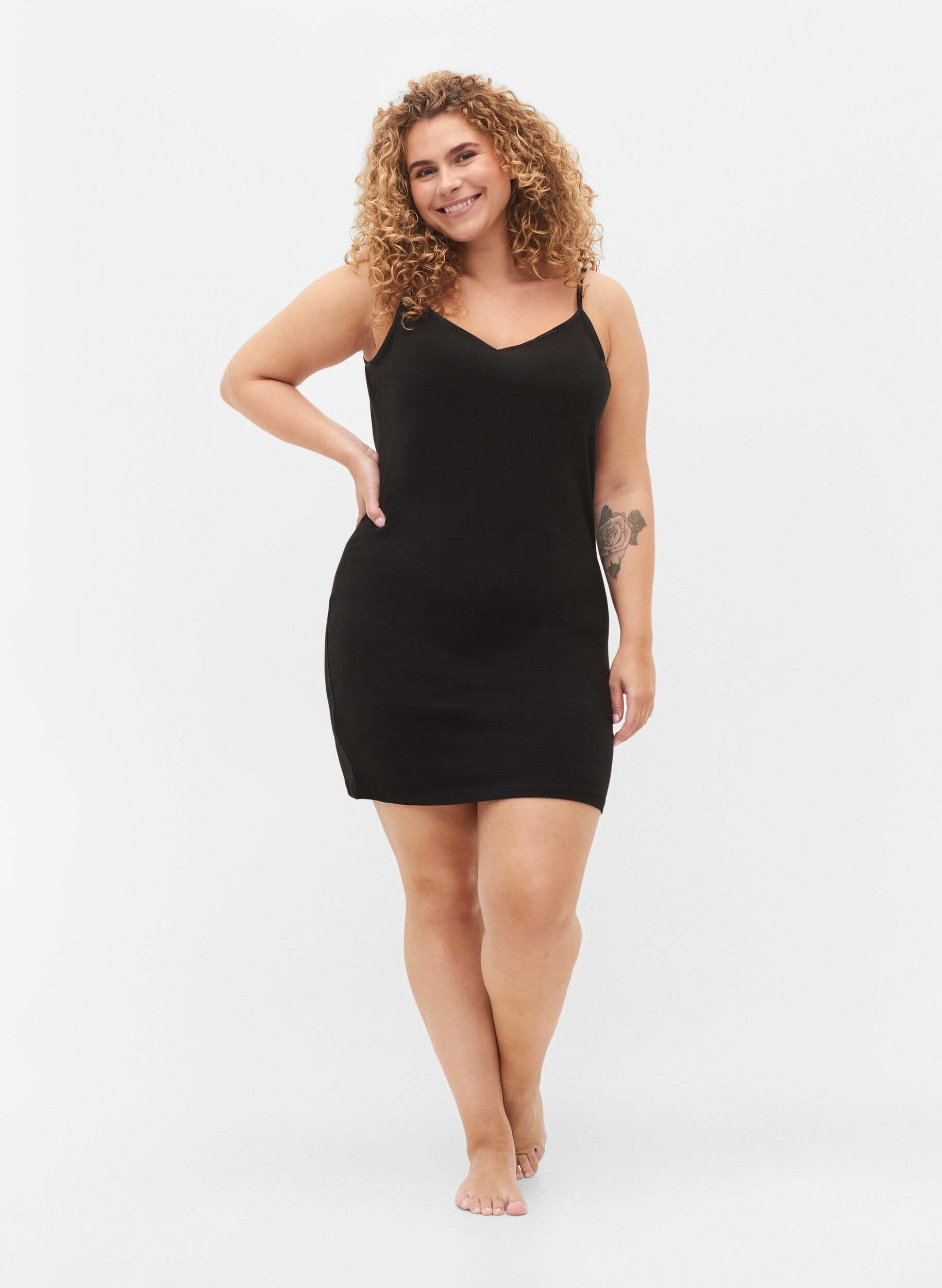 Zizzi  D&eacute;bardeur long basique en coton, Noir, Model image number 1