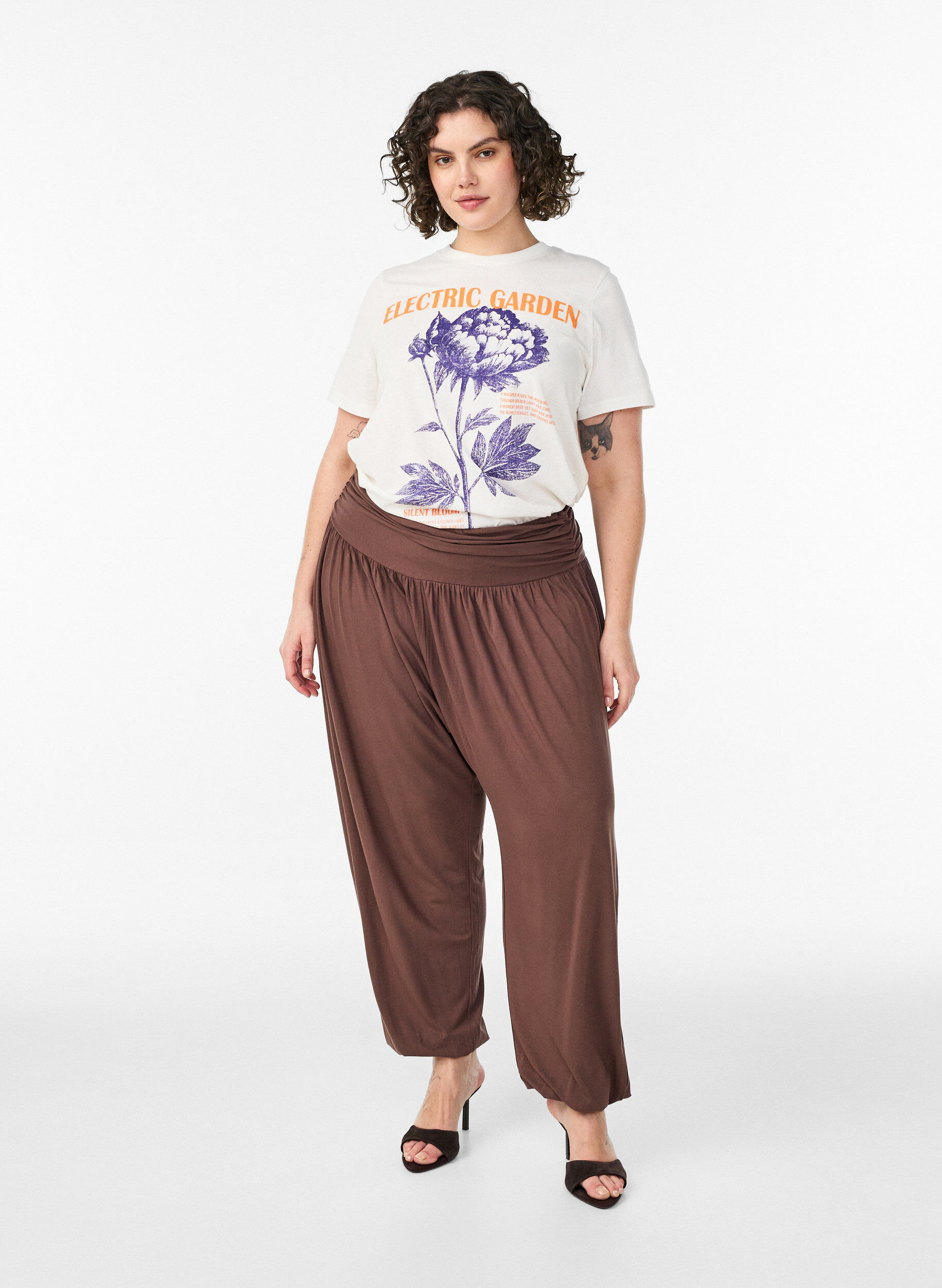 Pantalon sarouel ample, Marron, Model