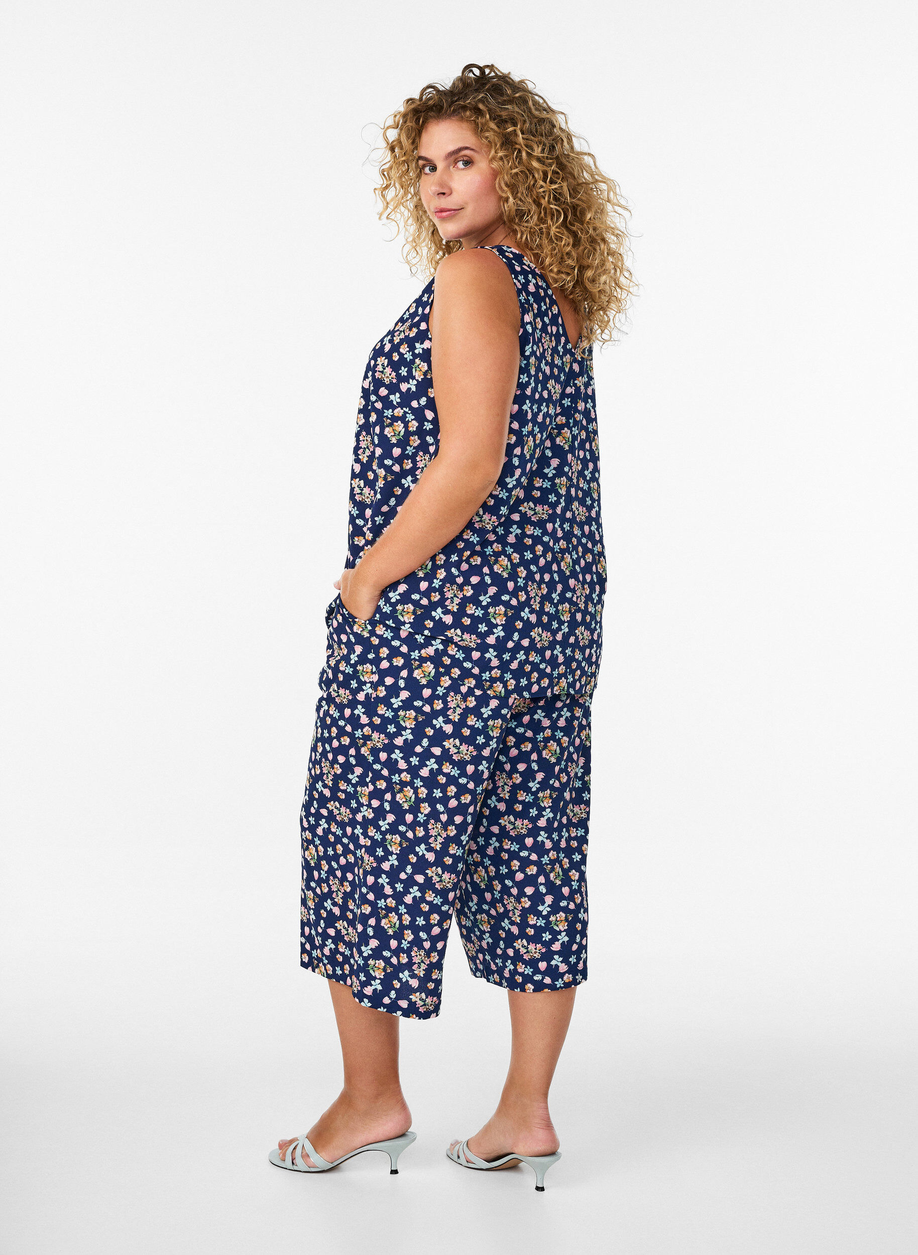 ZizziPantalon ample avec imprim&eacute;, Bleu Clair, Model image number 1