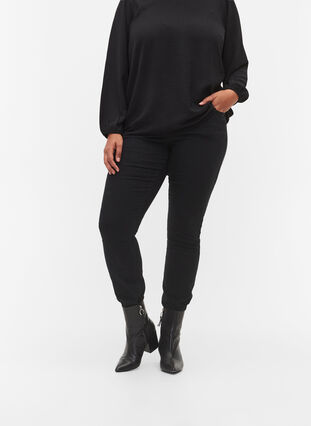 Jeans Sanna extra-slim à taille normale, Black, Model image number 2