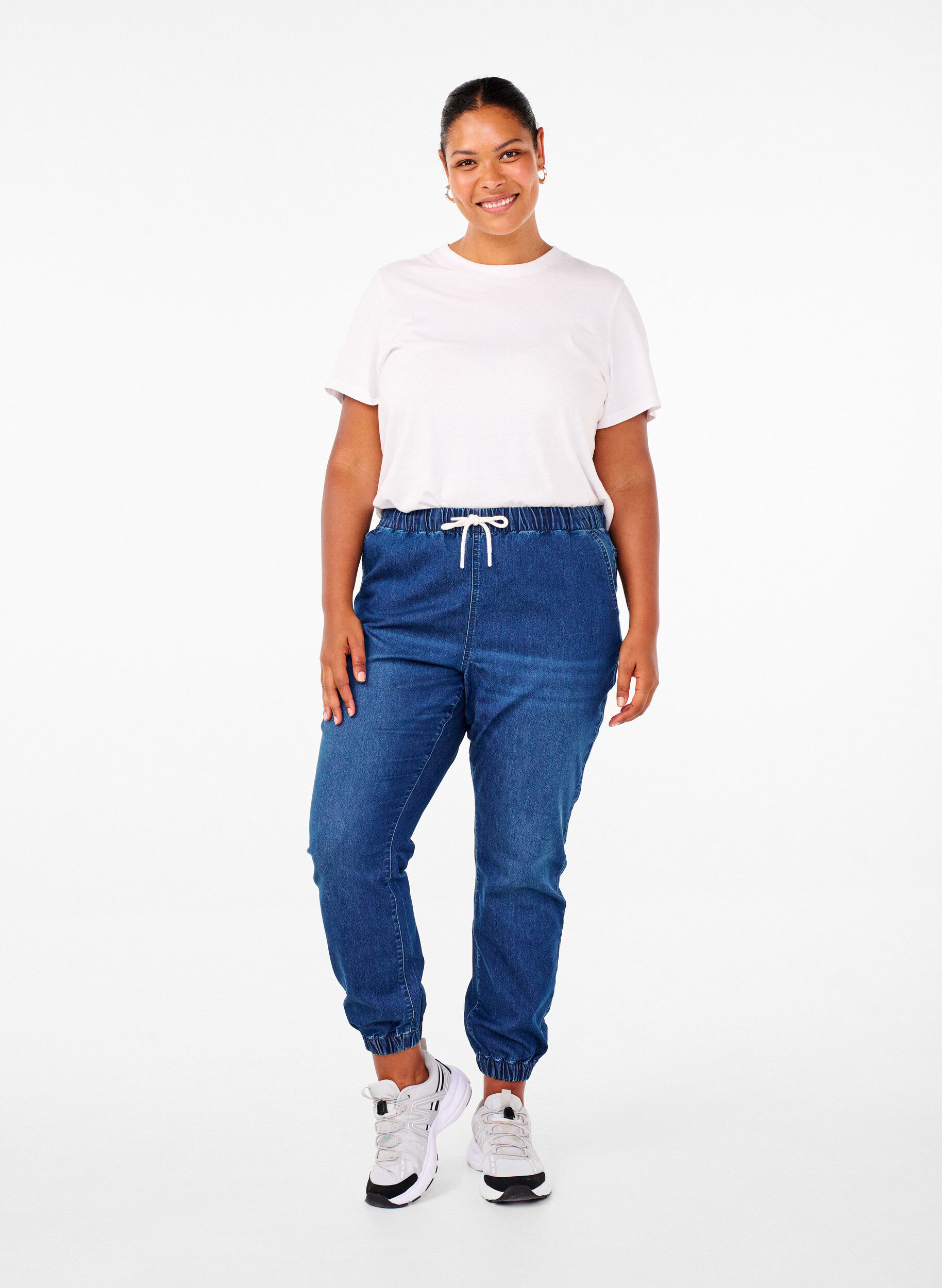 Pantalon de jogging en denim avec des poches, Bleu, Model